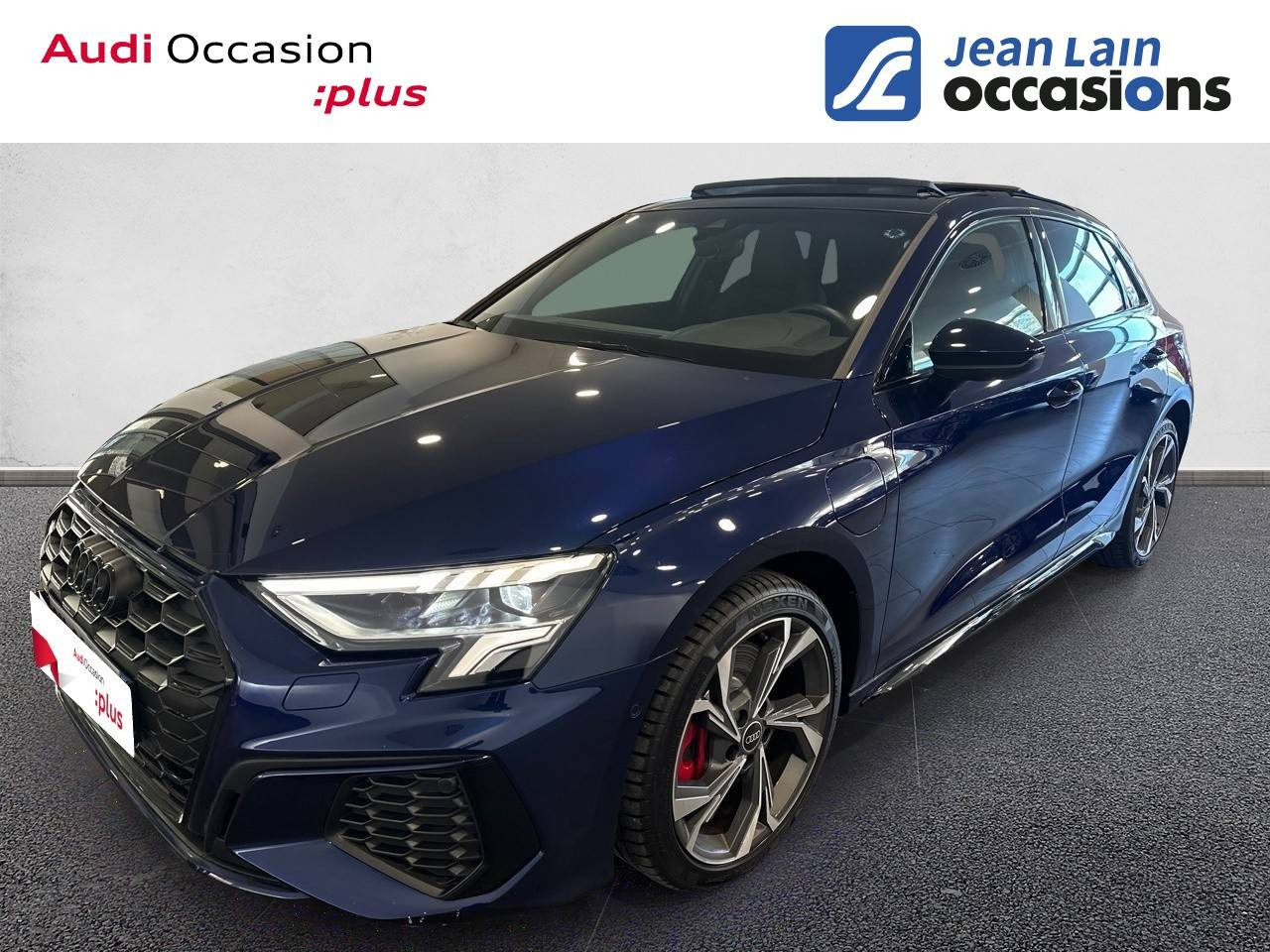 Vente en ligne AUDI A3 SPORTBACK A3 Sportback 45 TFSIe 245 S tronic 6 Competition de 2024 au prix de 42 990 €