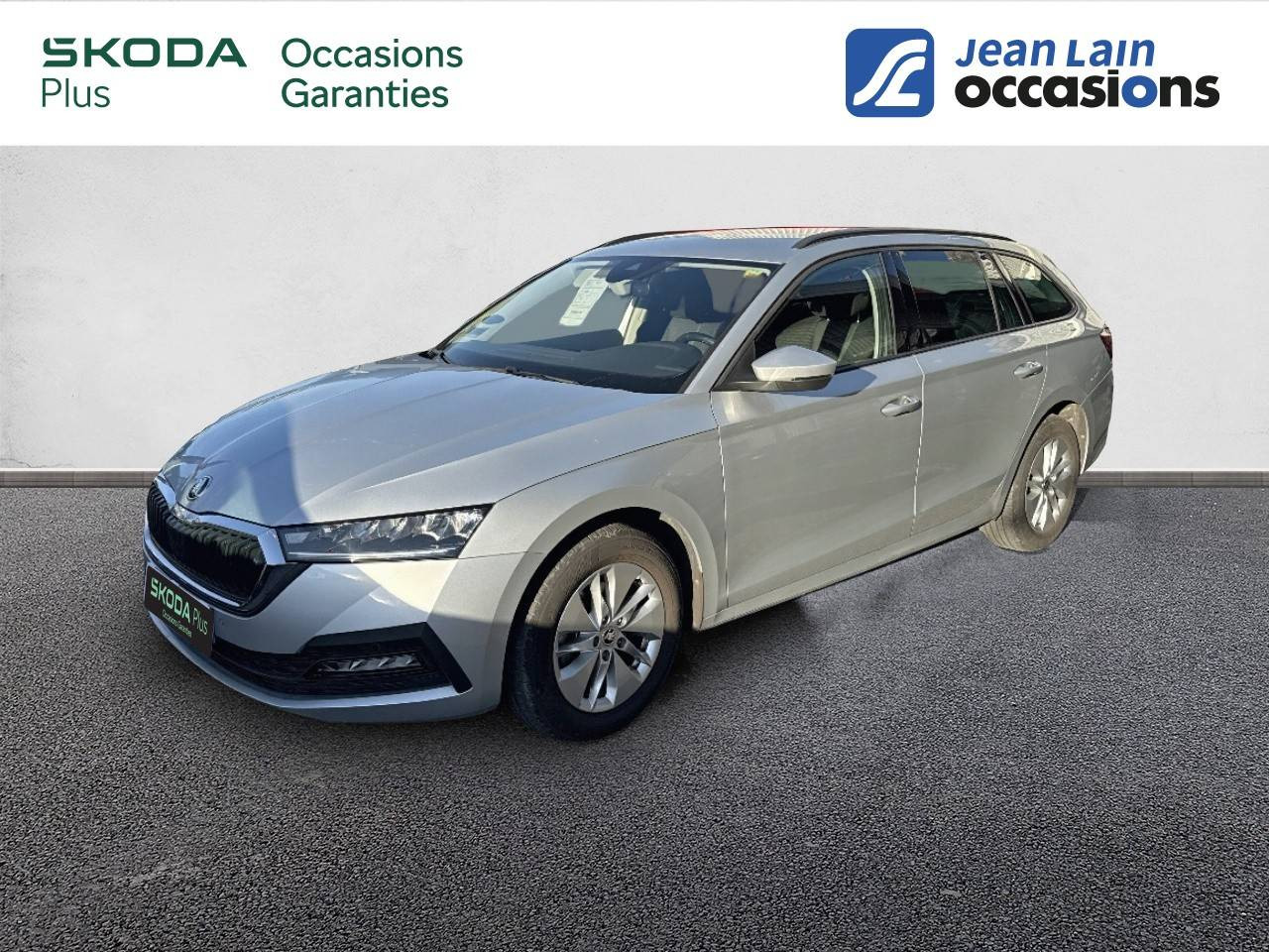Vente en ligne SKODA OCTAVIA COMBI Octavia Combi 2.0 TDI 116 ch Business de 2023 au prix de 23 490 €