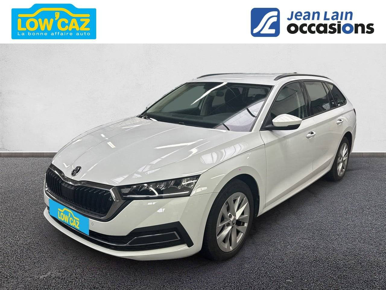 Vente en ligne SKODA OCTAVIA COMBI Octavia Combi 2.0 TDI 150 ch DSG7 Ambition de 2023 au prix de 22 990 €