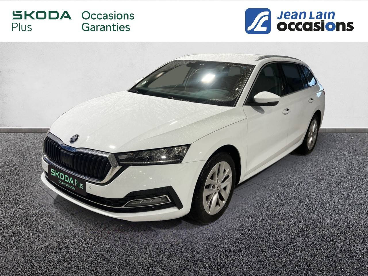 Vente en ligne SKODA OCTAVIA COMBI Octavia Combi 2.0 TSI 190 ch DSG7 4x4 Style de 2022 au prix de 30 490 €
