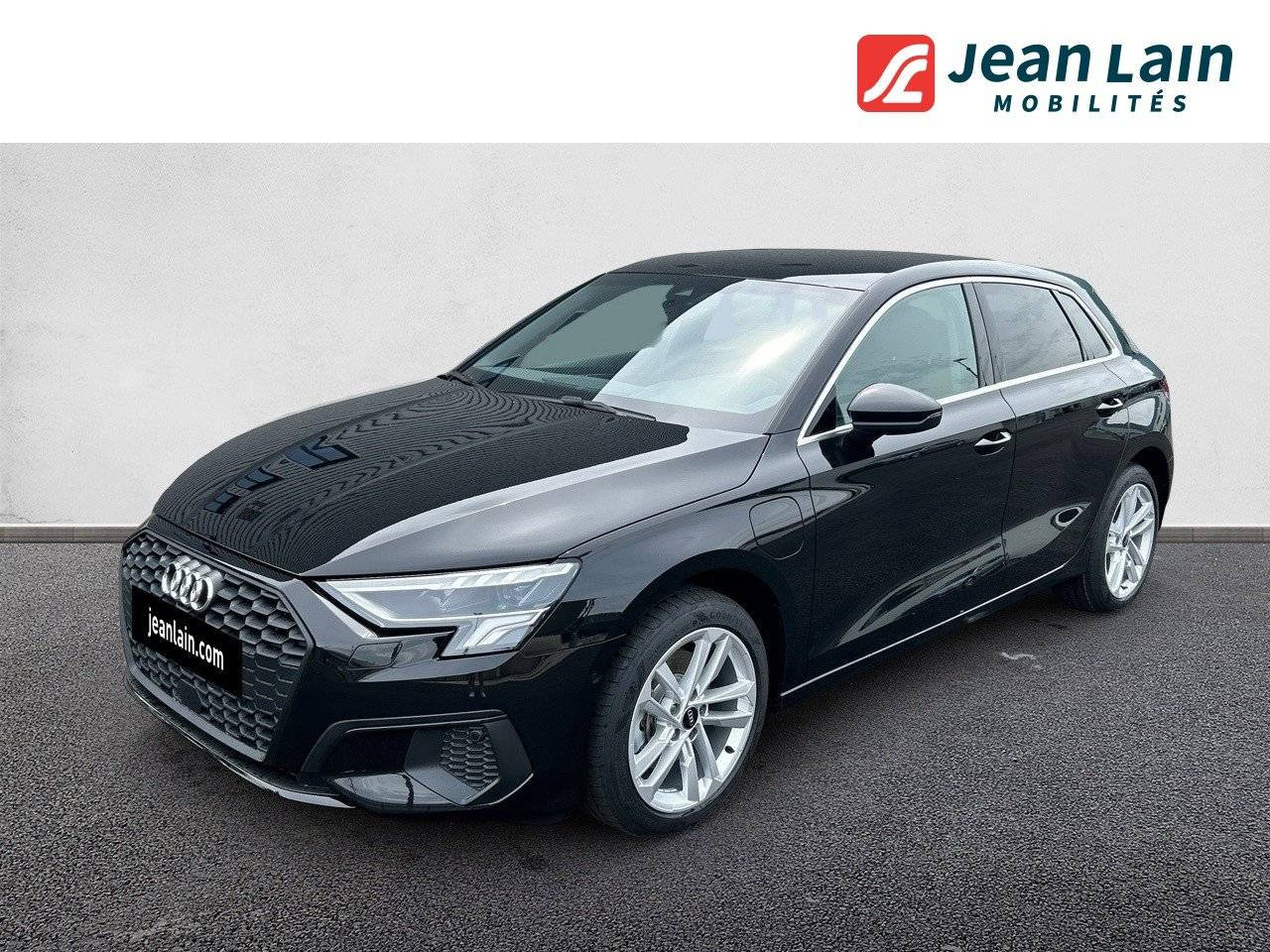 Vente en ligne AUDI A3 SPORTBACK A3 Sportback 40 TFSIe 204 S tronic 6 Business Executive de 2024 au prix de 33 500 €