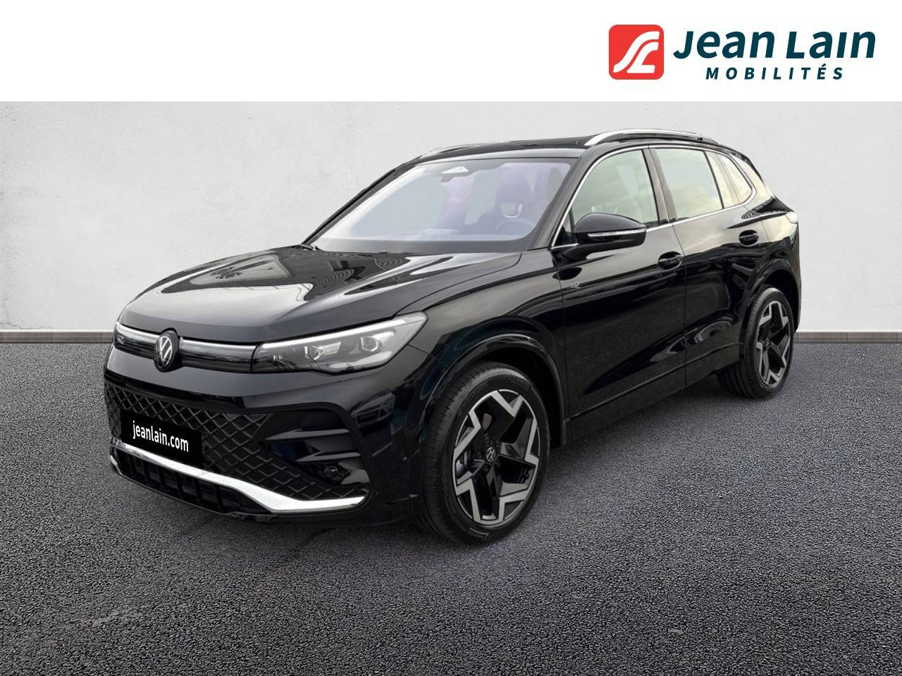 Vente en ligne VOLKSWAGEN TIGUAN Tiguan 1.5 eTSI 150ch DSG7 R-Line Edition de 2025 au prix de 48 900 €