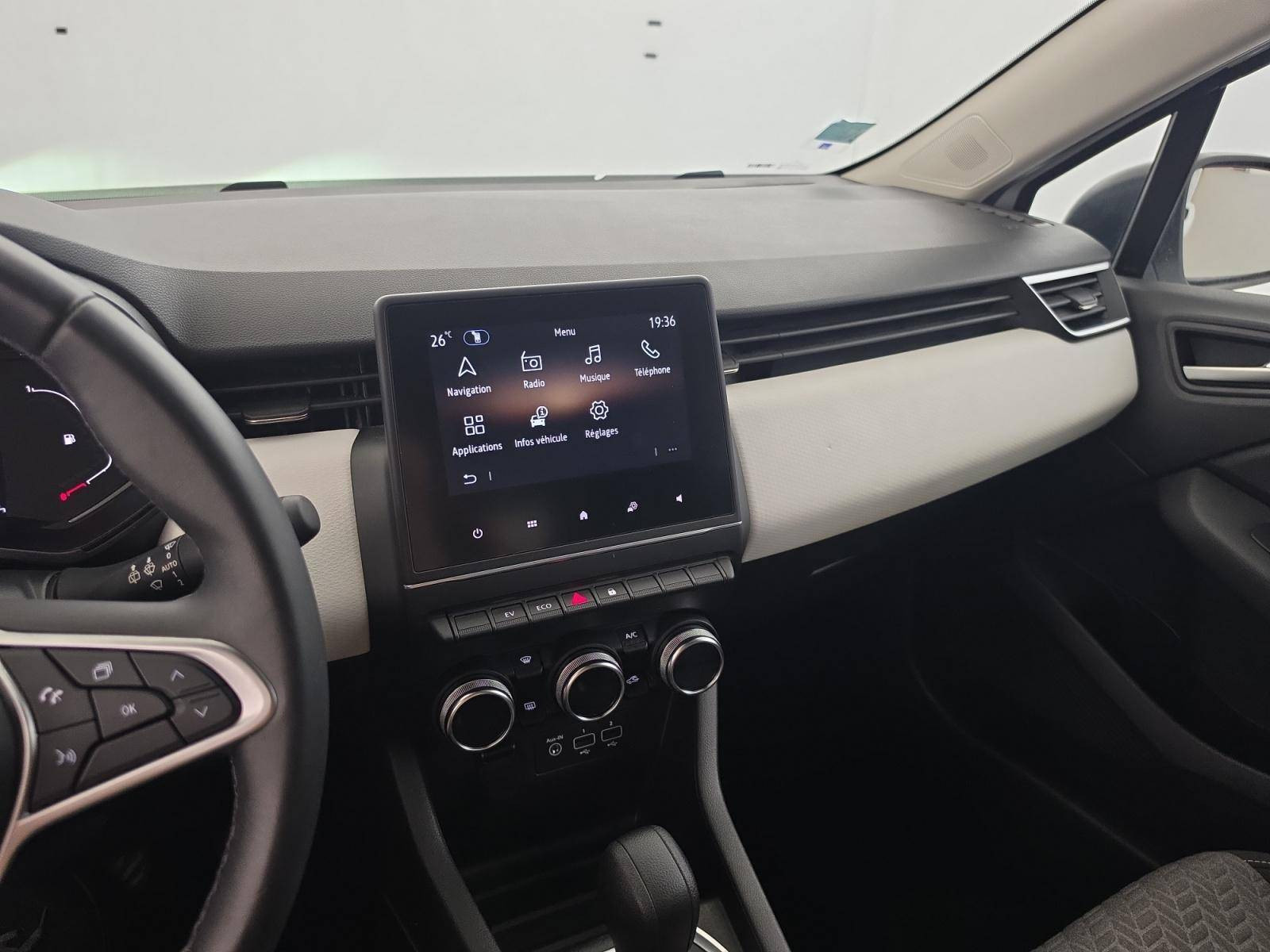 Vente en ligne Renault Clio 5 Clio E-Tech full hybrid 145 au prix de 13 791 €