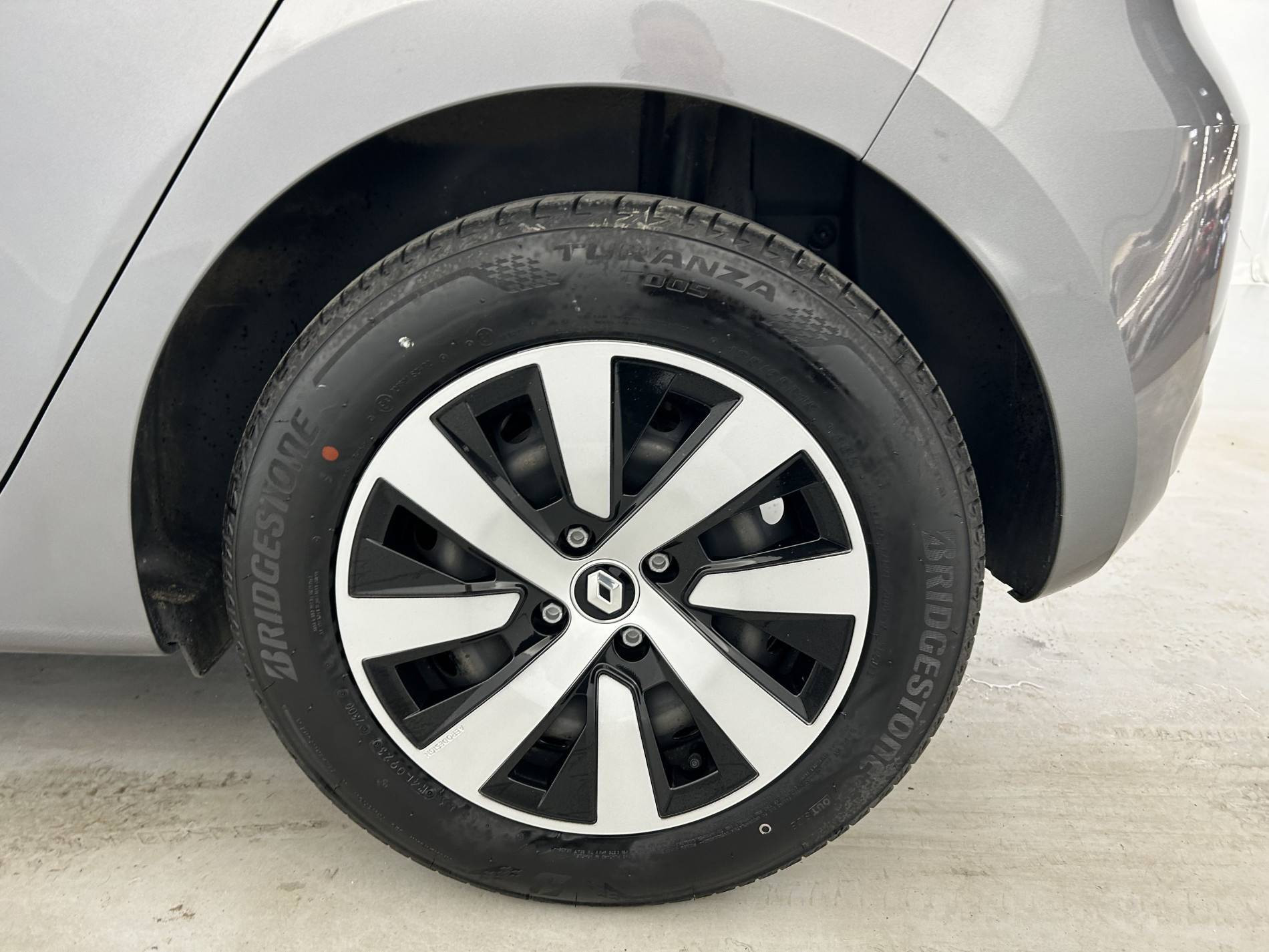 Vente en ligne Renault Clio 5 Clio TCe 90 au prix de 14 500 €