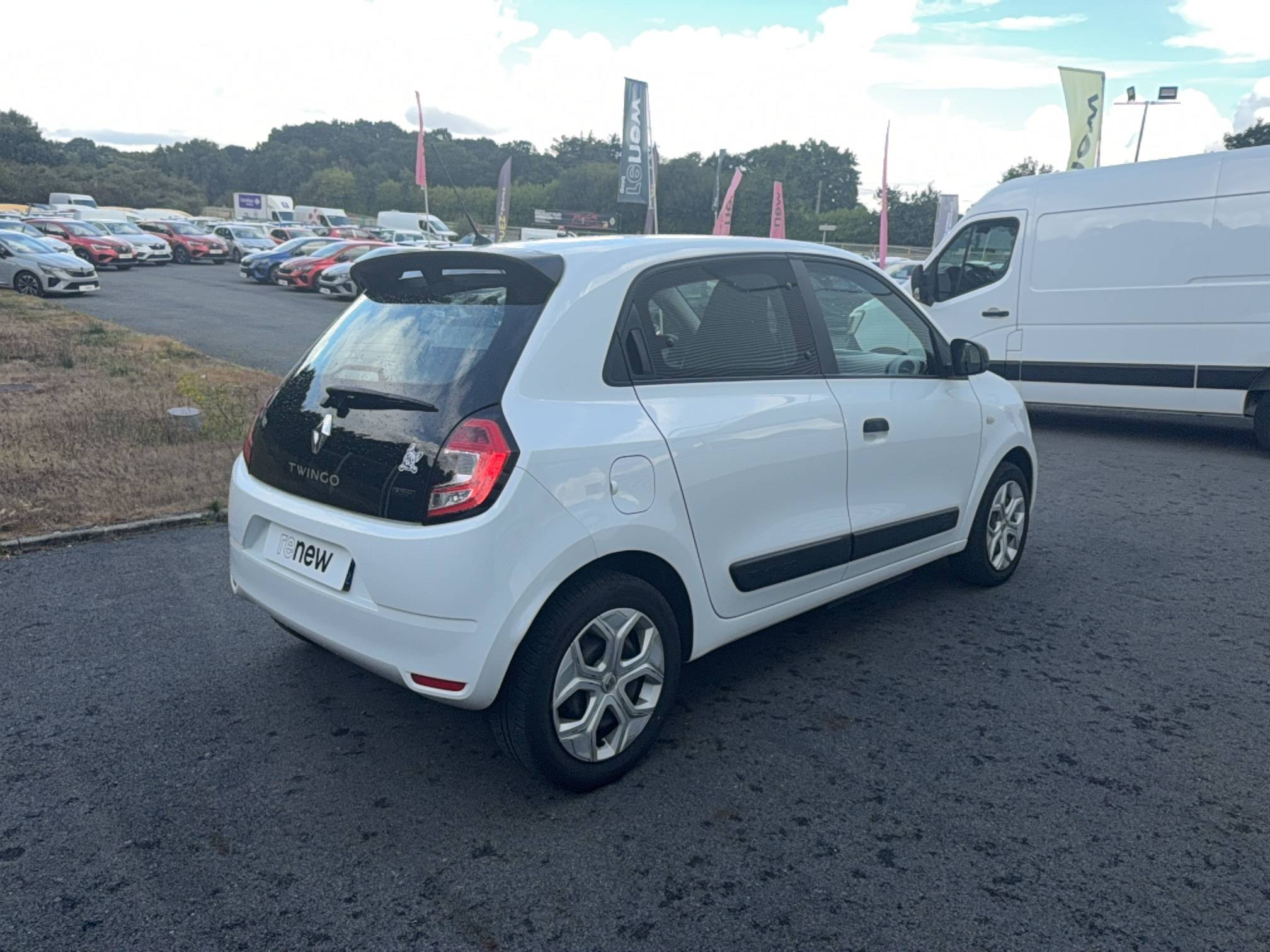 Vente en ligne Renault Twingo Electrique Twingo III E-Tech au prix de 12 990 €