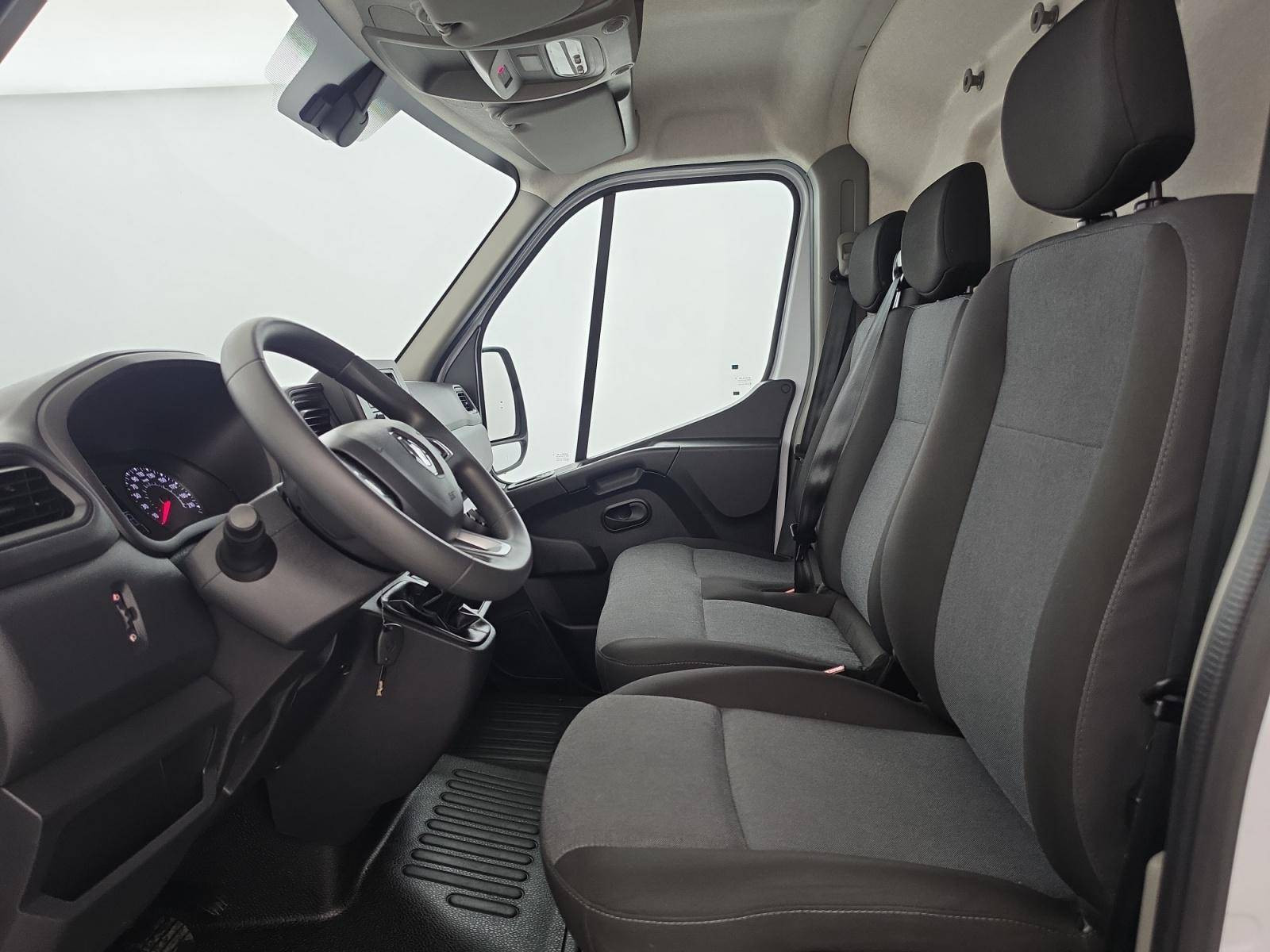 Vente en ligne Renault Master Fourgon MASTER FGN TRAC F3500 L3H3 BLUE DCI 135 au prix de 25 900 €