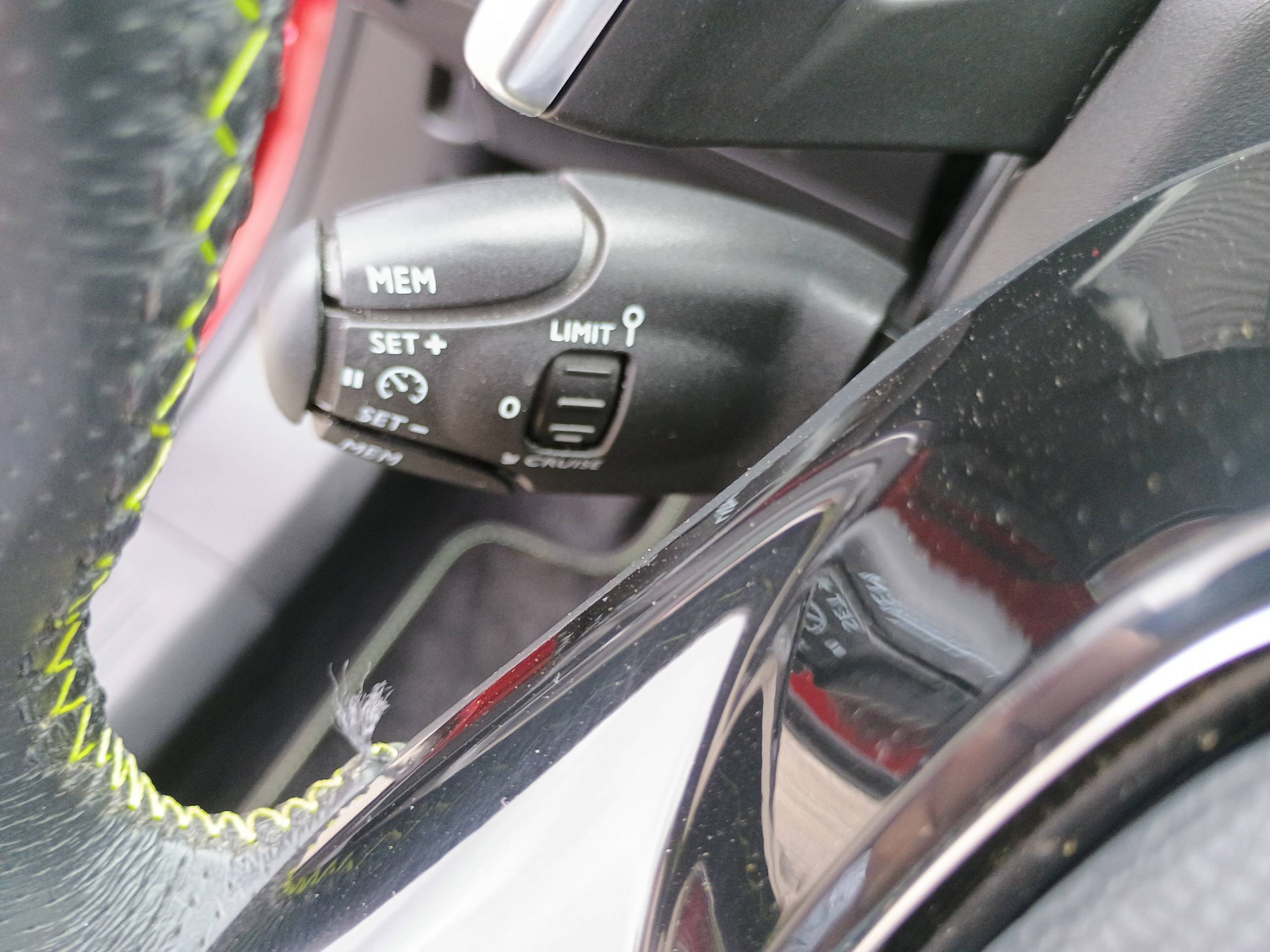 Vente en ligne Peugeot 2008  BlueHDi 130 S&S EAT8 au prix de 19 990 €