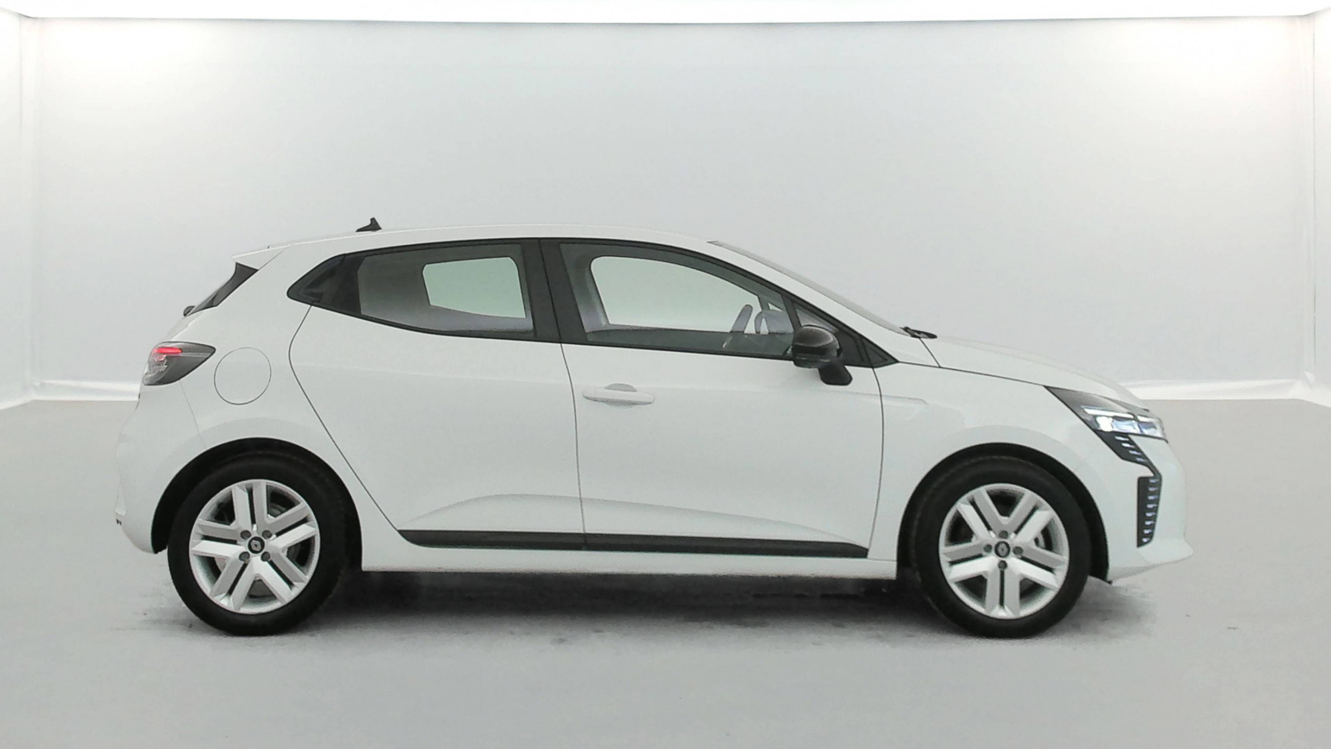 Vente en ligne Renault Clio 5 Clio E-Tech full hybrid 145 ch GSR2 au prix de 19 990 €