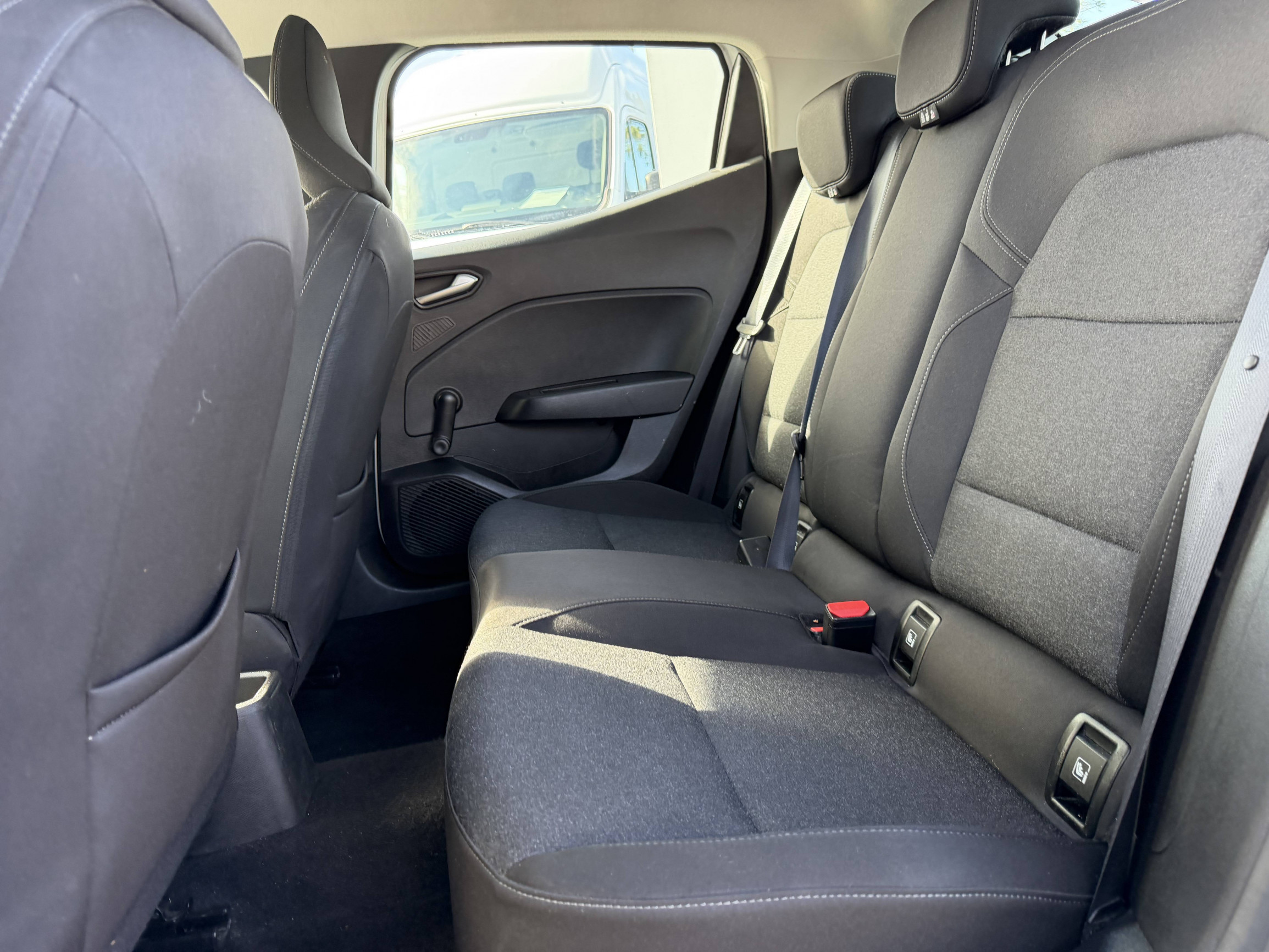 Vente en ligne Renault Clio 5 Clio TCe 90 - 21N au prix de 12 490 €