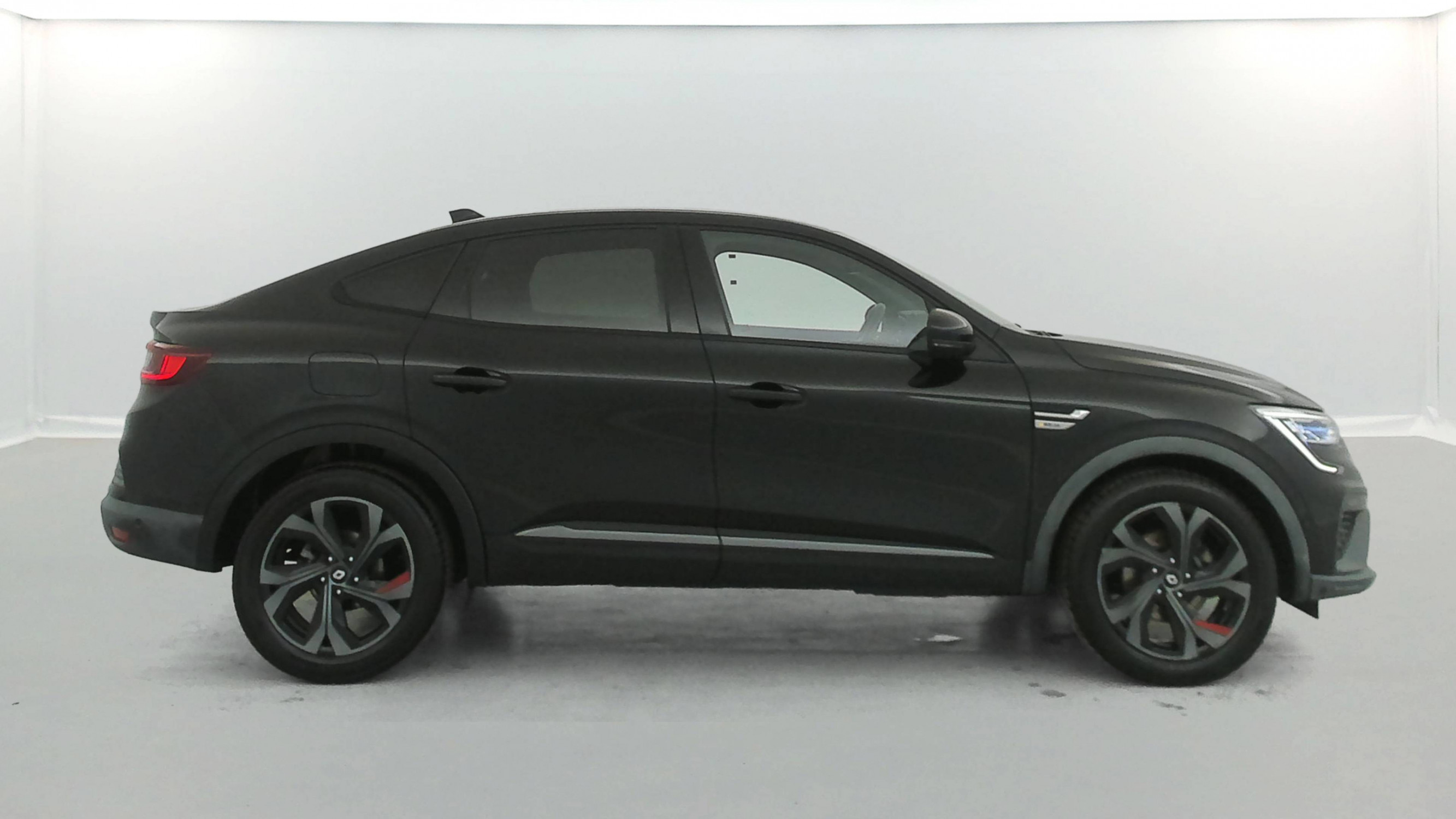 Vente en ligne Renault Arkana  E-Tech 145 - 21B au prix de 20 990 €