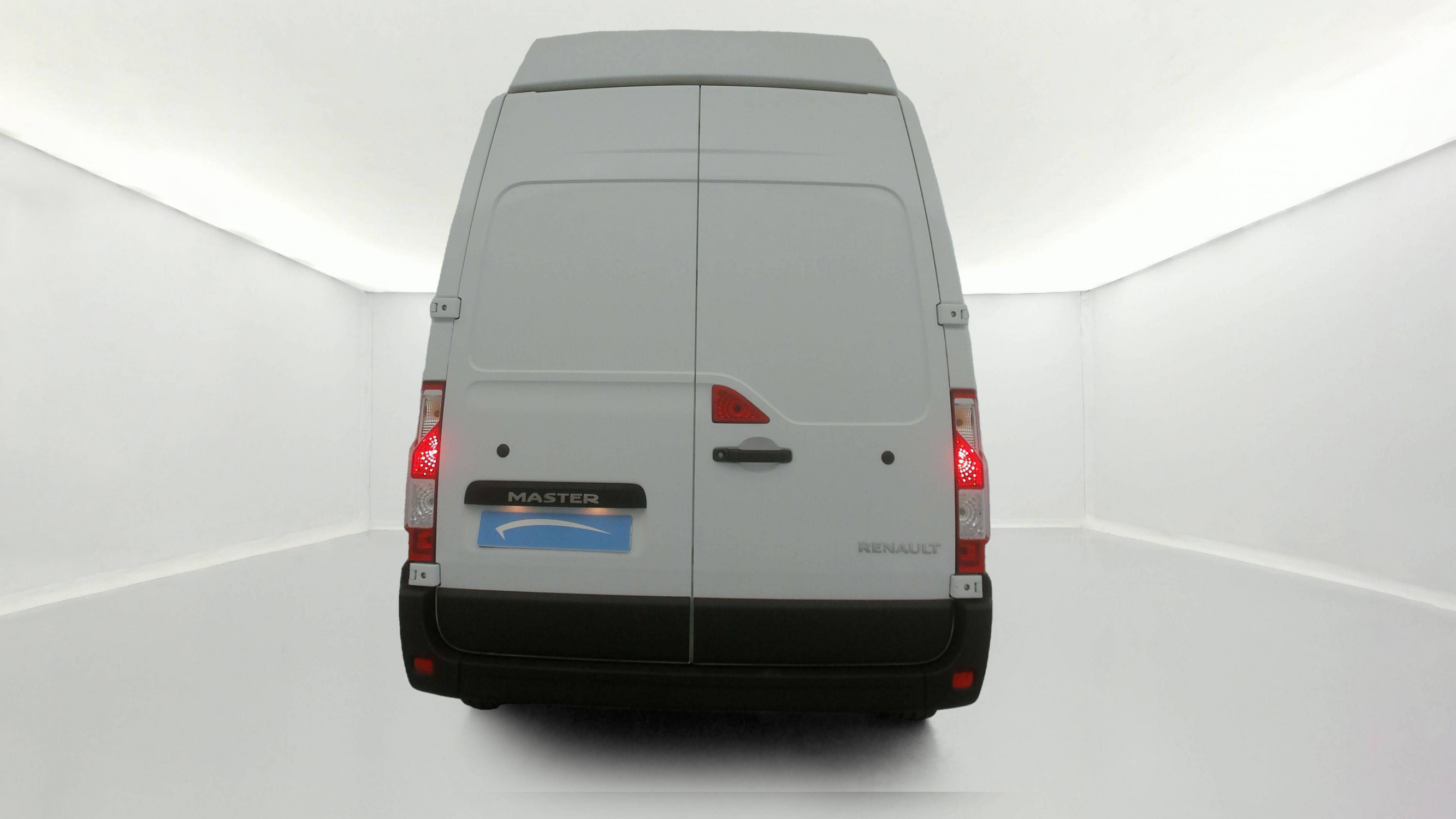 Vente en ligne Renault Master Fourgon MASTER FGN TRAC F3500 L3H3 BLUE DCI 135 au prix de 26 490 €