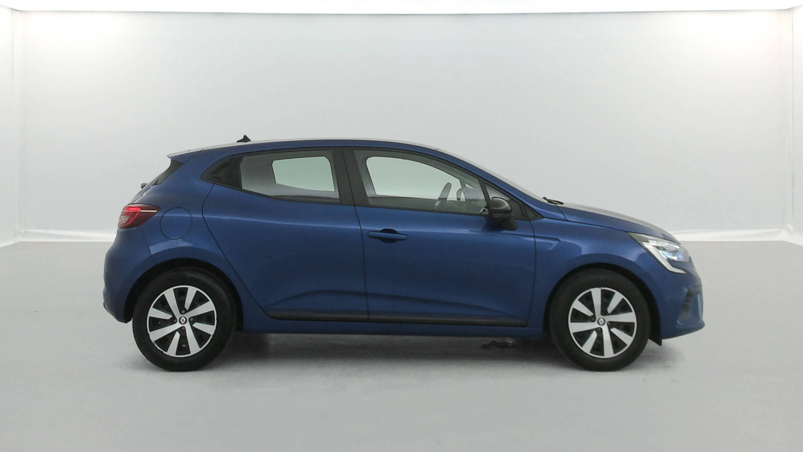 Vente en ligne Renault Clio 5 Clio TCe 90 au prix de 14 790 €