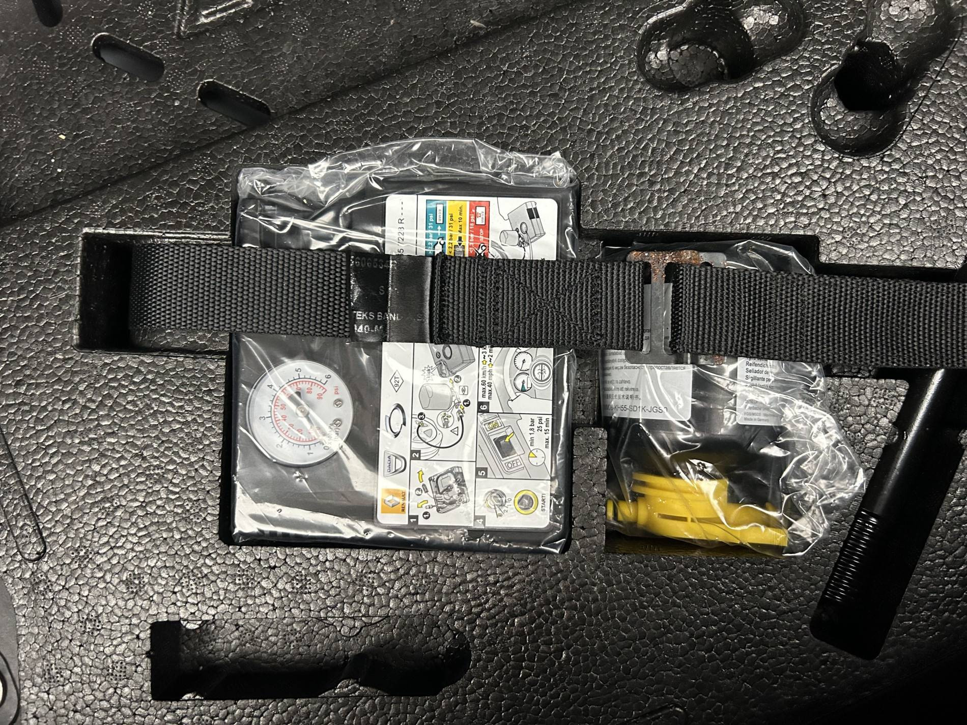 Vente en ligne Renault Clio 5 Clio E-Tech 140 - 21N au prix de 16 791 €