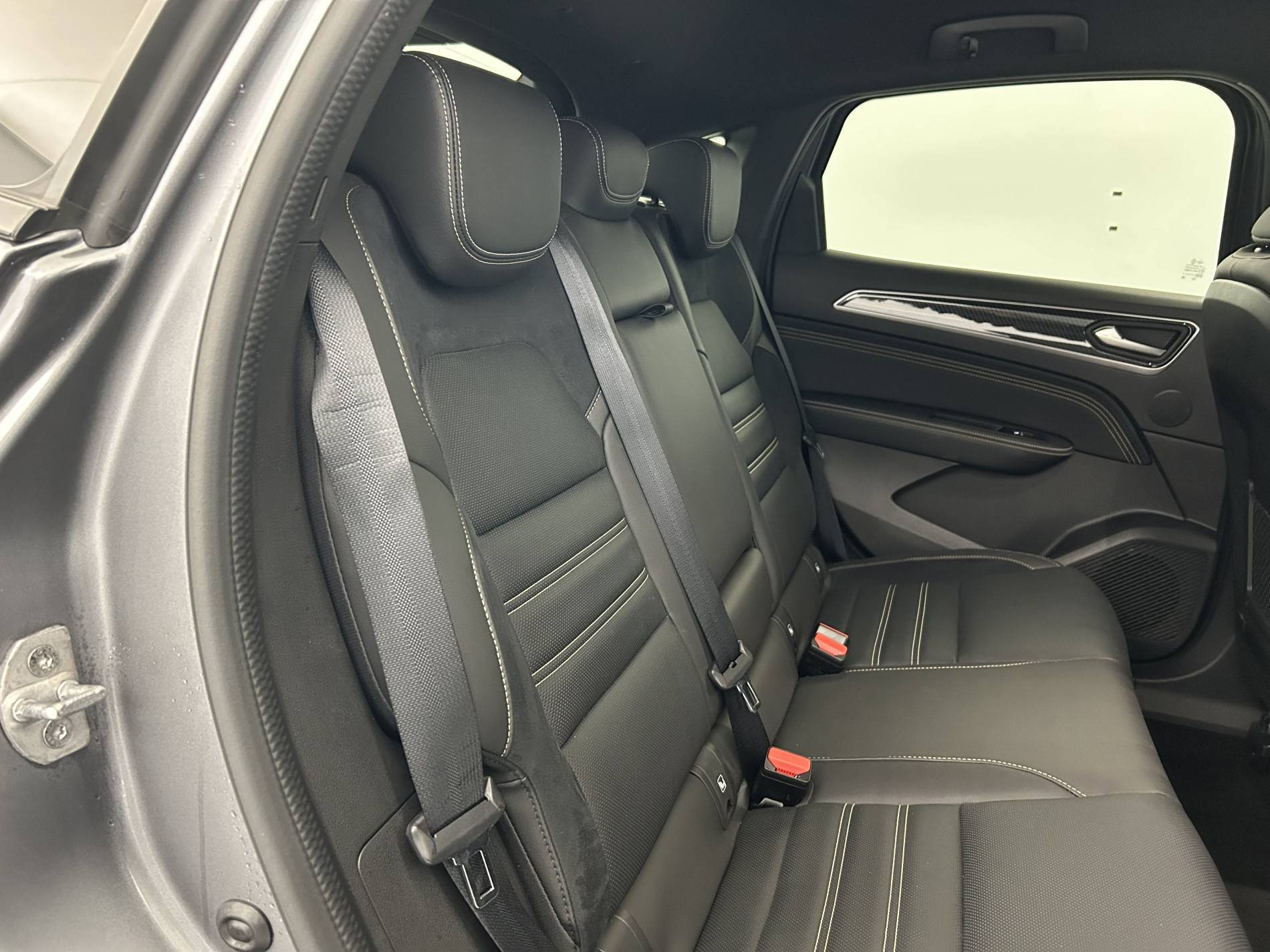 Vente en ligne Renault Arkana  E-Tech hybride 145 - 22 au prix de 21 800 €