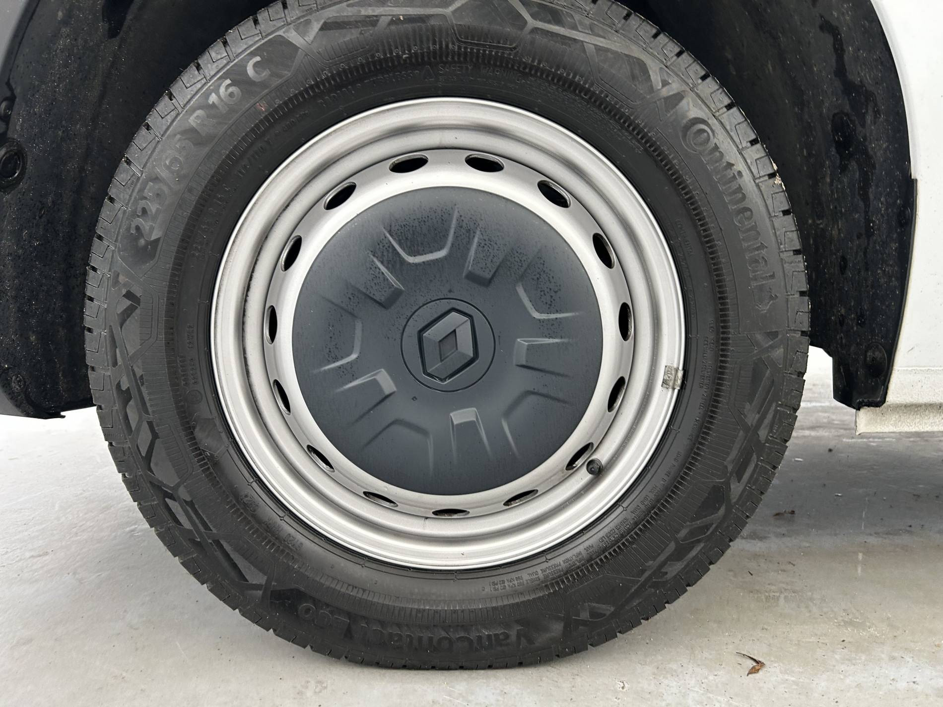 Vente en ligne Renault Master Fourgon  L2H2 BLUE DCI 135  au prix de 25 690 €