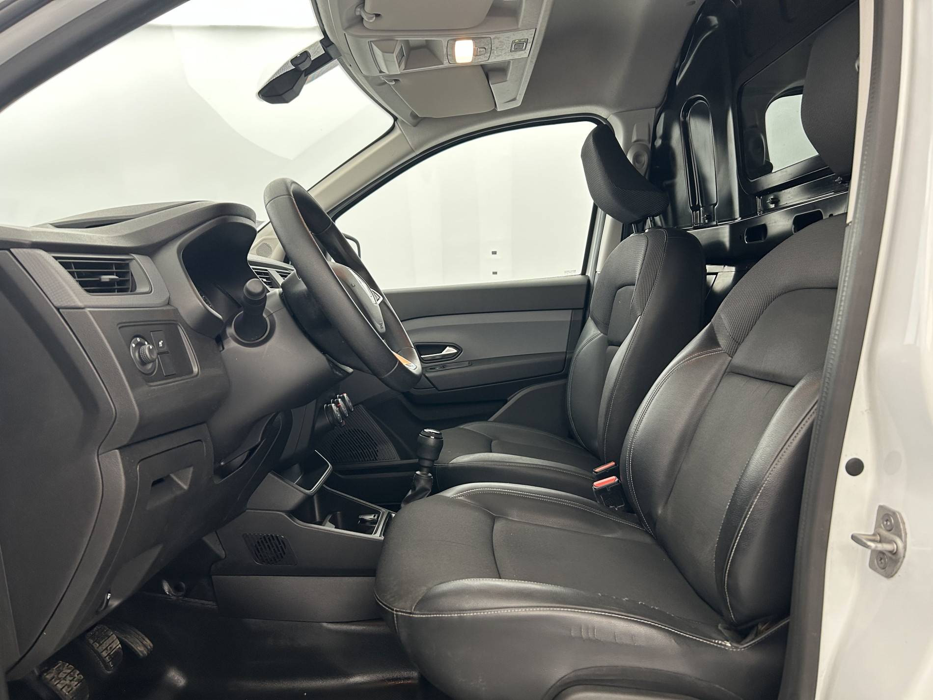Vente en ligne Renault Express Van  BLUE DCI 75 au prix de 12 490 €