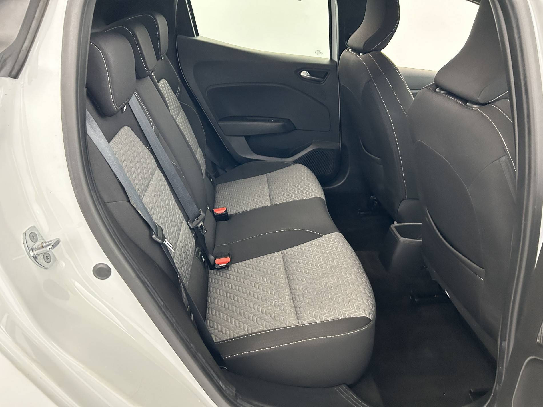 Vente en ligne Renault Clio 5 Clio Blue dCi 100 - 21N au prix de 14 990 €