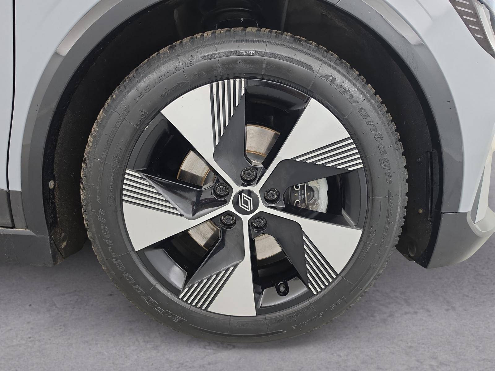 Vente en ligne Renault Megane E-Tech  EV40 130ch standard charge au prix de 18 991 €