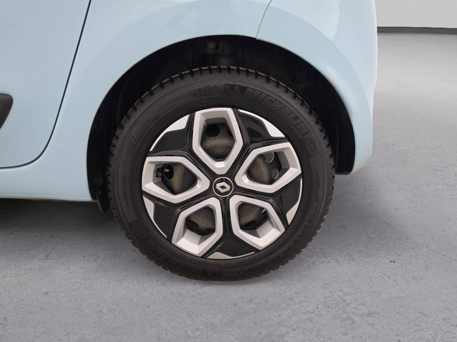 Vente en ligne Renault Twingo Electrique Twingo III E-Tech au prix de 13 490 €