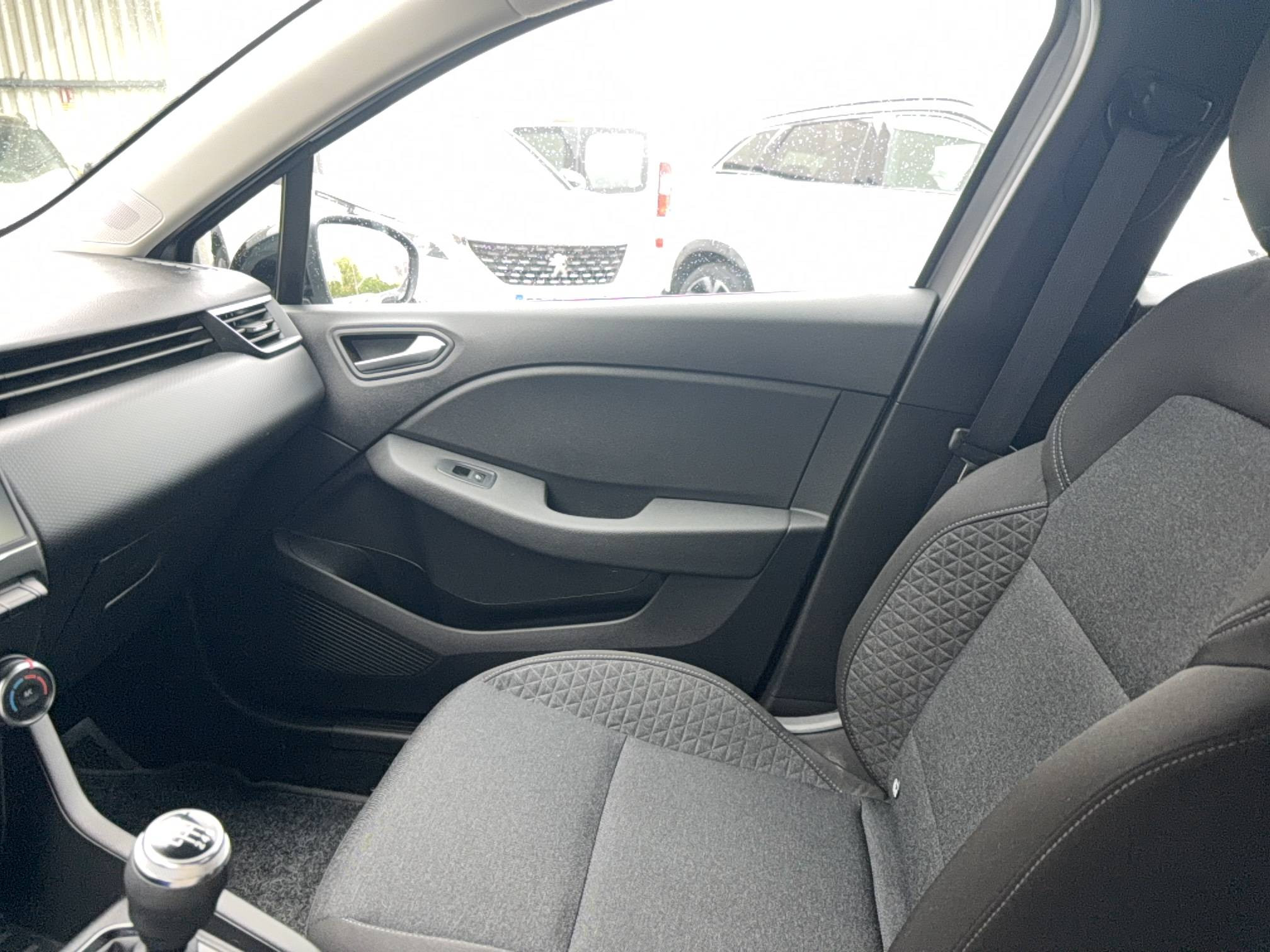 Vente en ligne Renault Clio 5 Clio TCe 90 au prix de 13 990 €