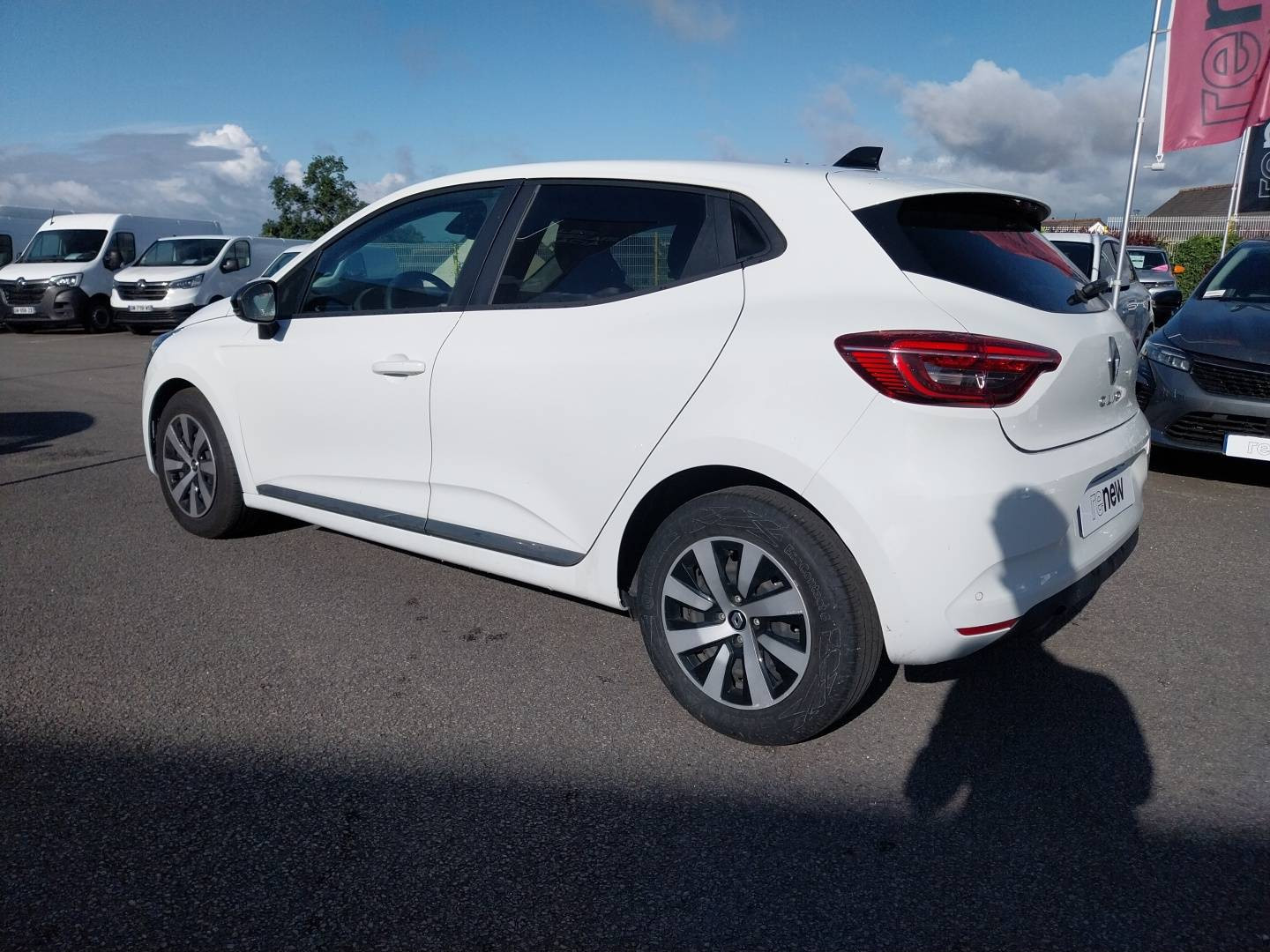 Vente en ligne Renault Clio 5 Clio TCe 90 au prix de 14 990 €