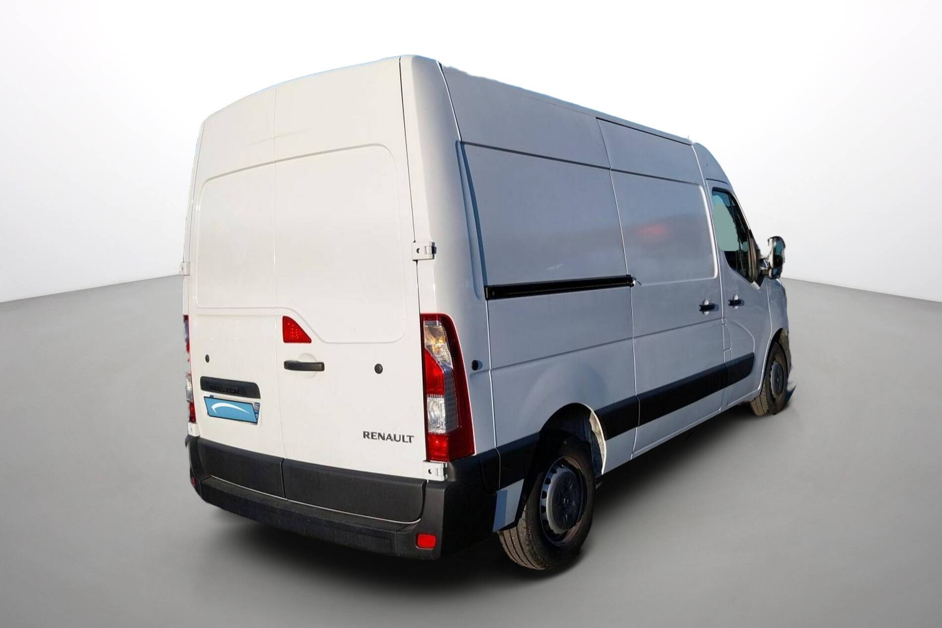 Vente en ligne Renault Master Fourgon MASTER FGN TRAC F3500 L2H2 BLUE DCI 135 au prix de 26 990 €