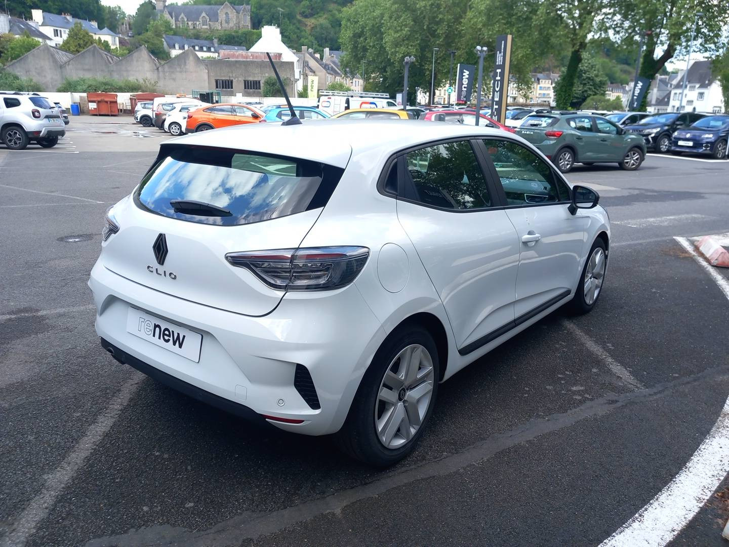 Vente en ligne Renault Clio 5 Clio TCe 100 GPL au prix de 14 990 €