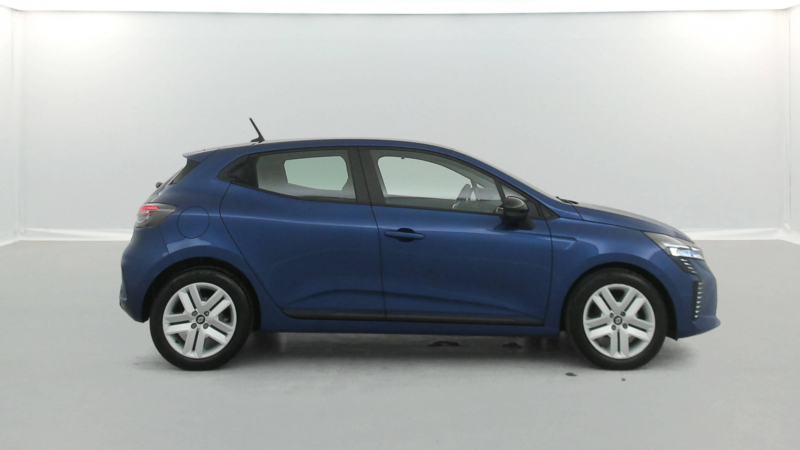 Vente en ligne Renault Clio 5 Clio TCe 100 GPL au prix de 15 990 €