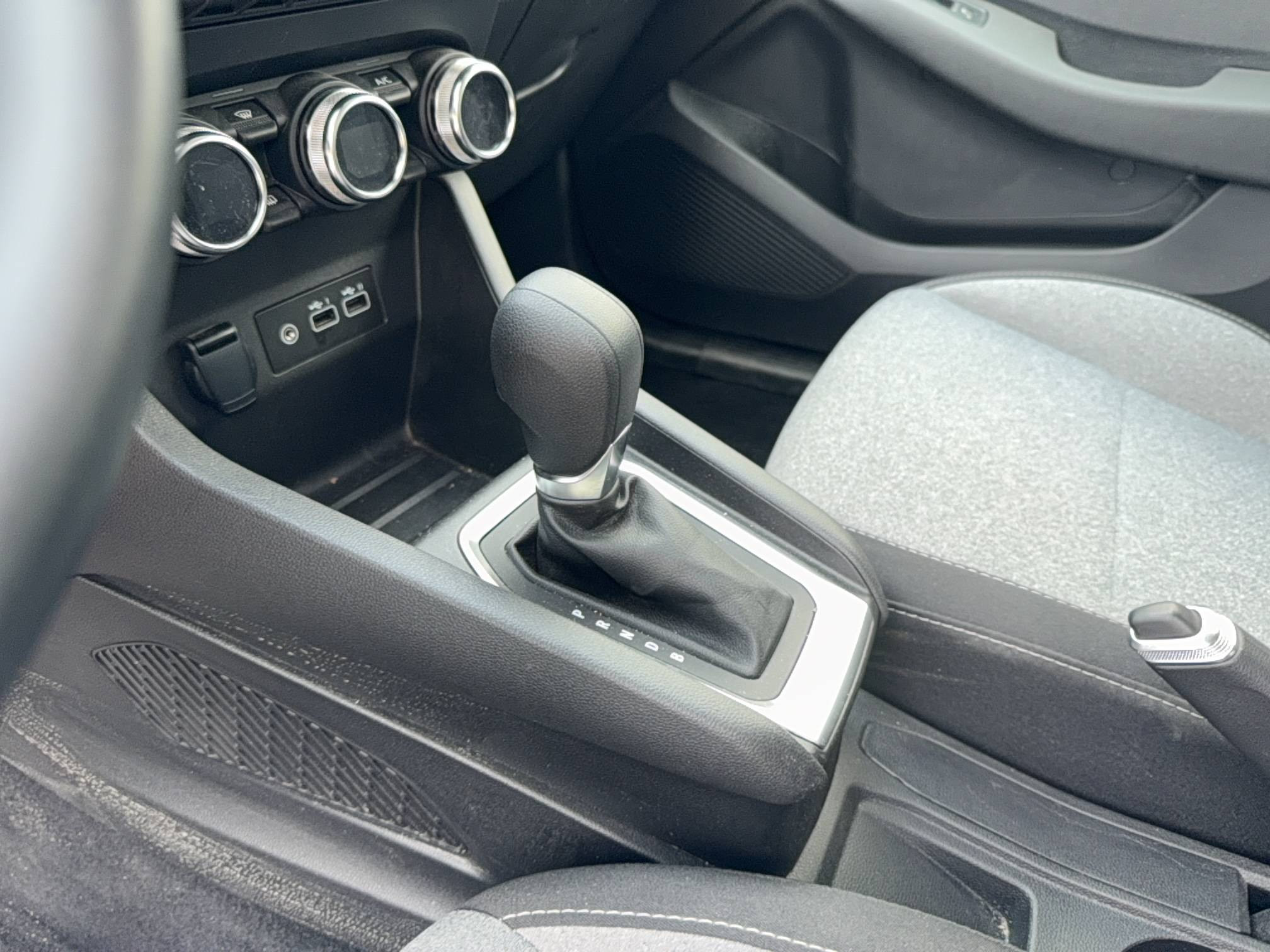 Vente en ligne Renault Clio 5 Clio E-Tech full hybrid 145 au prix de 17 990 €