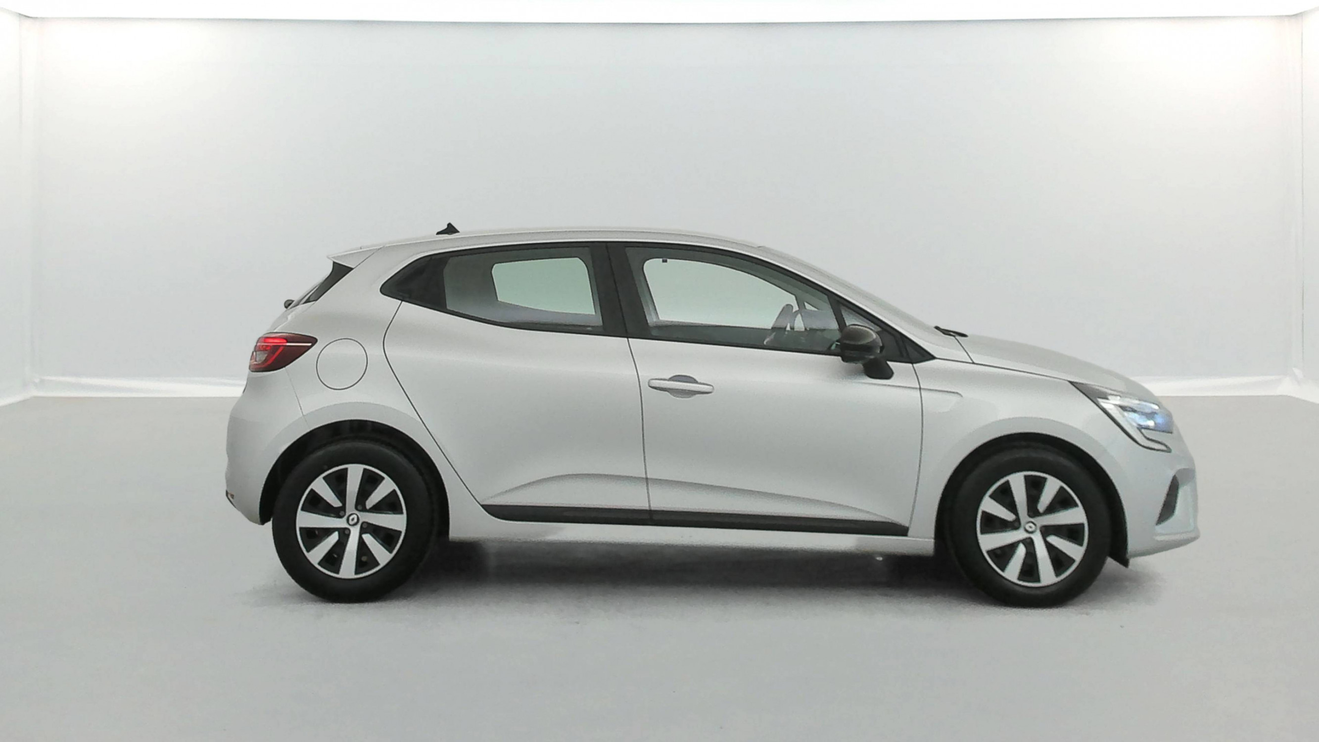 Vente en ligne Renault Clio 5 Clio TCe 90 au prix de 14 490 €