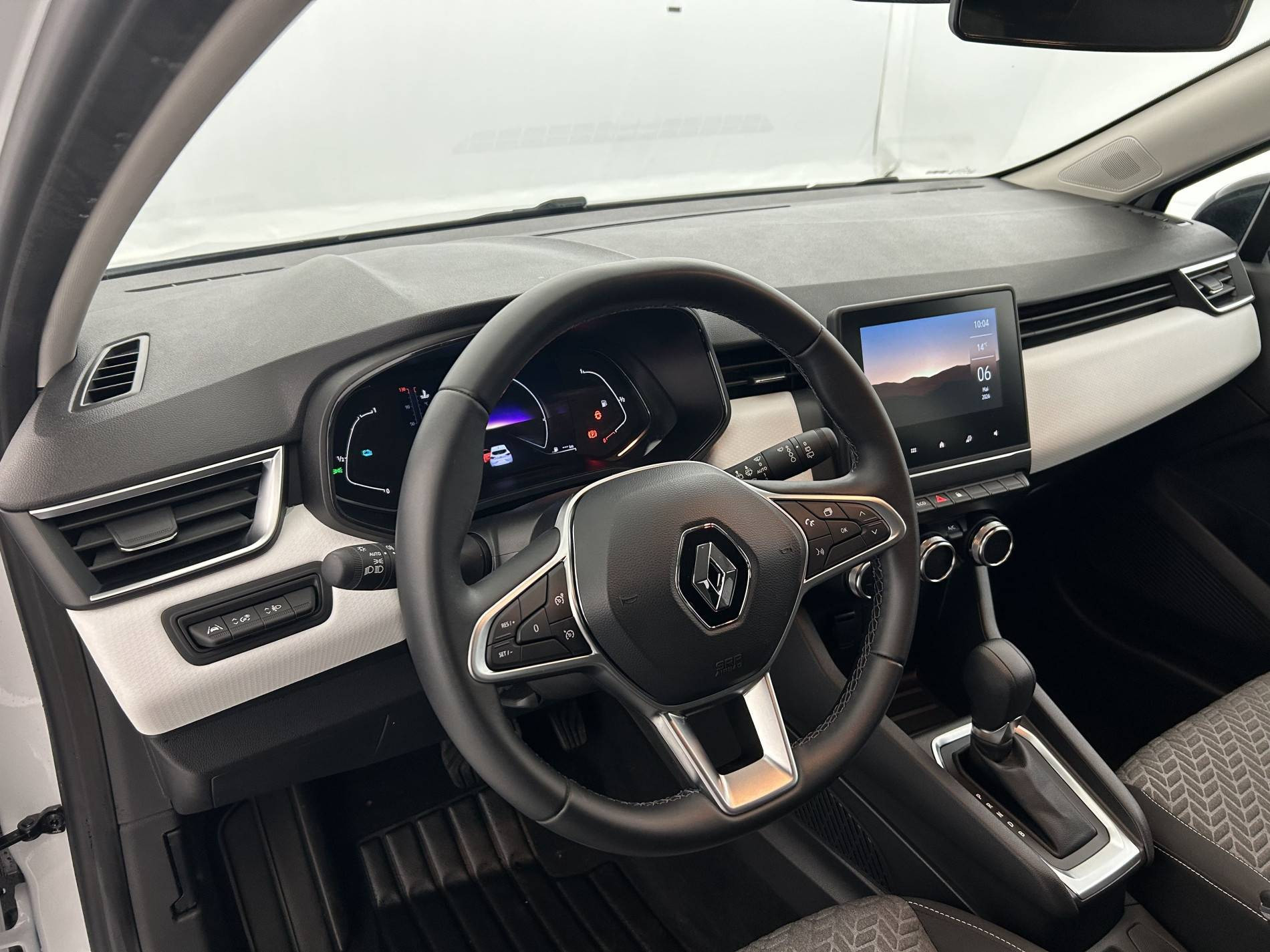 Vente en ligne Renault Clio 5 Clio E-Tech full hybrid 145 au prix de 17 590 €