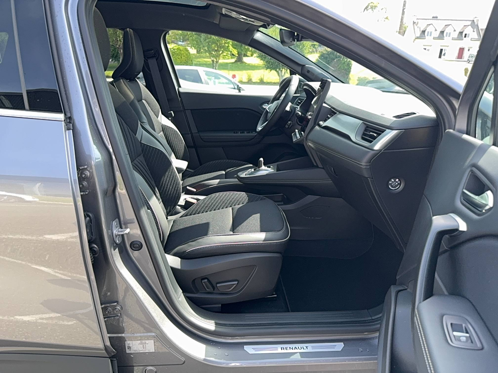 Vente en ligne Renault Symbioz  E-Tech full hybrid 160 ch au prix de 36 990 €