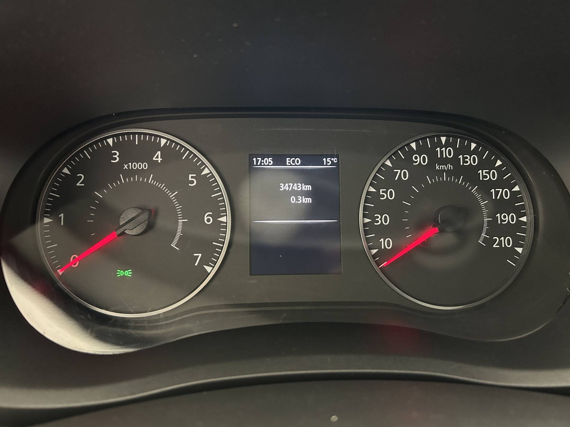 Vente en ligne Renault Master Fourgon MASTER FGN TRAC F3500 L2H2 BLUE DCI 135 au prix de 23 880 €