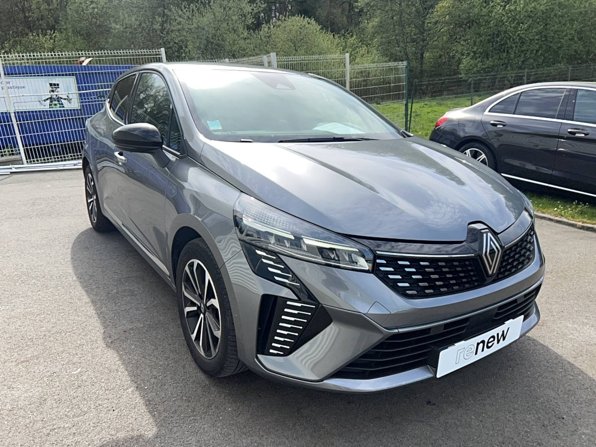 Vente en ligne Renault Clio 5 Clio E-Tech full hybrid 145 au prix de 18 590 €