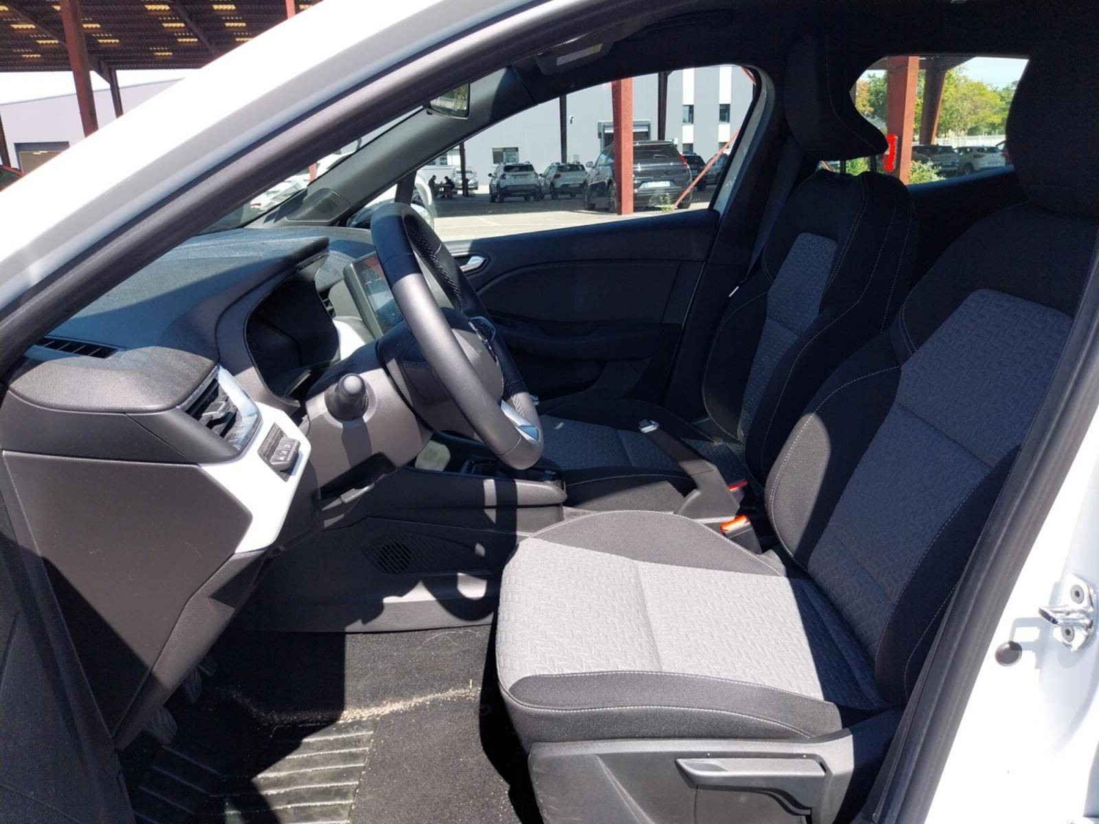 Vente en ligne Renault Clio 5 Clio TCe 90 - 21N au prix de 14 690 €