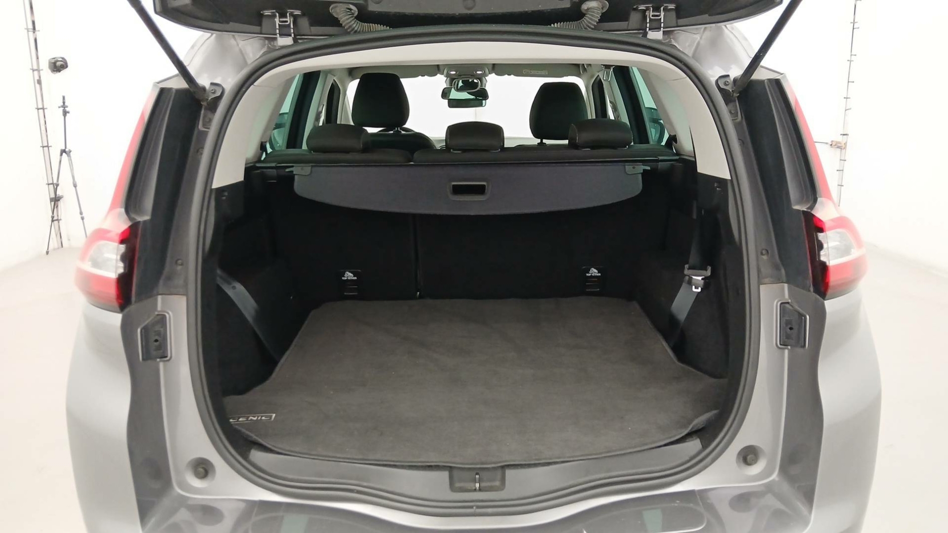 Vente en ligne Renault Grand Scenic 4 Grand Scenic TCe 140 au prix de 19 590 €