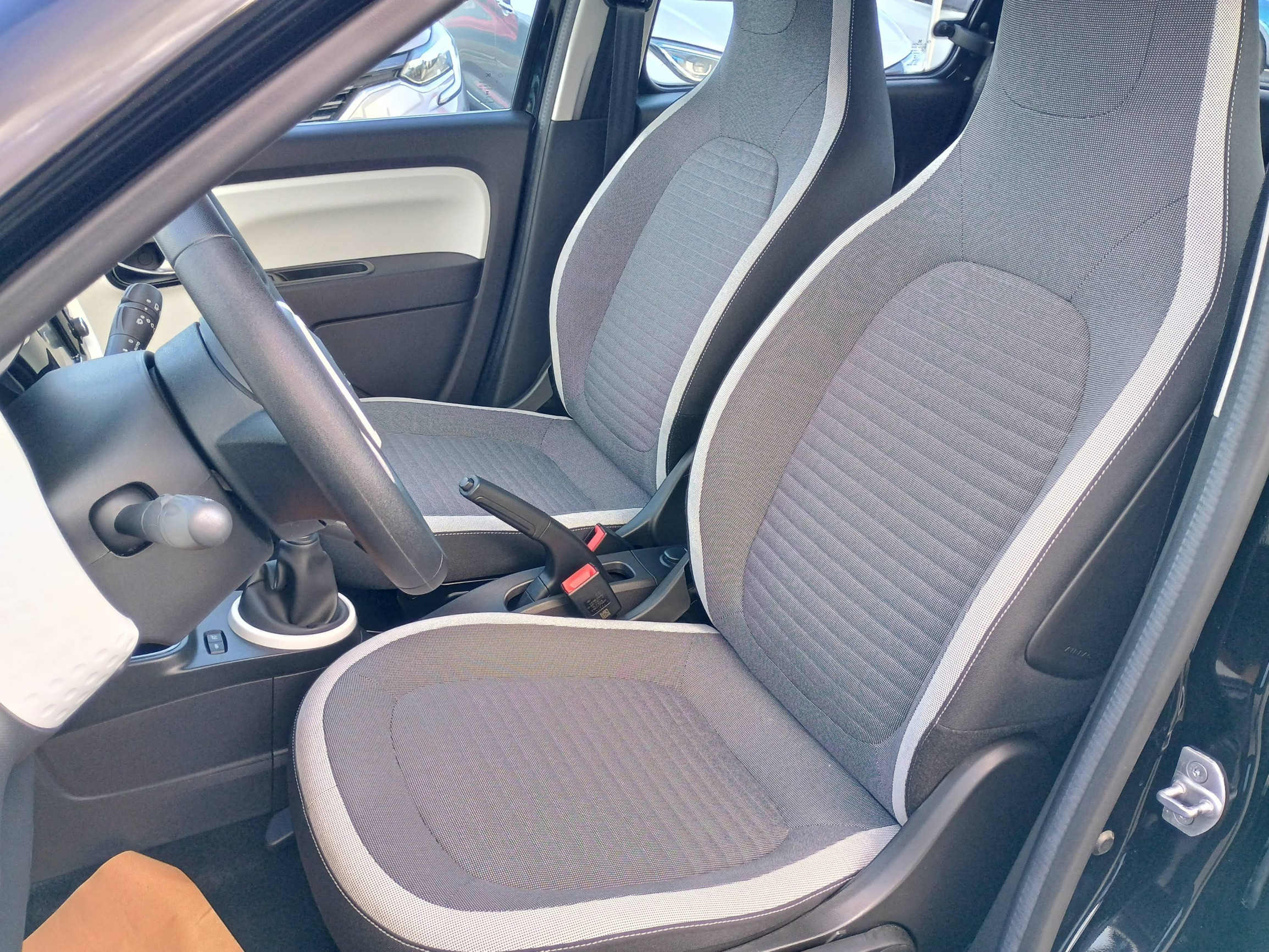 Vente en ligne Renault Twingo 3  SCe 65 au prix de 12 690 €