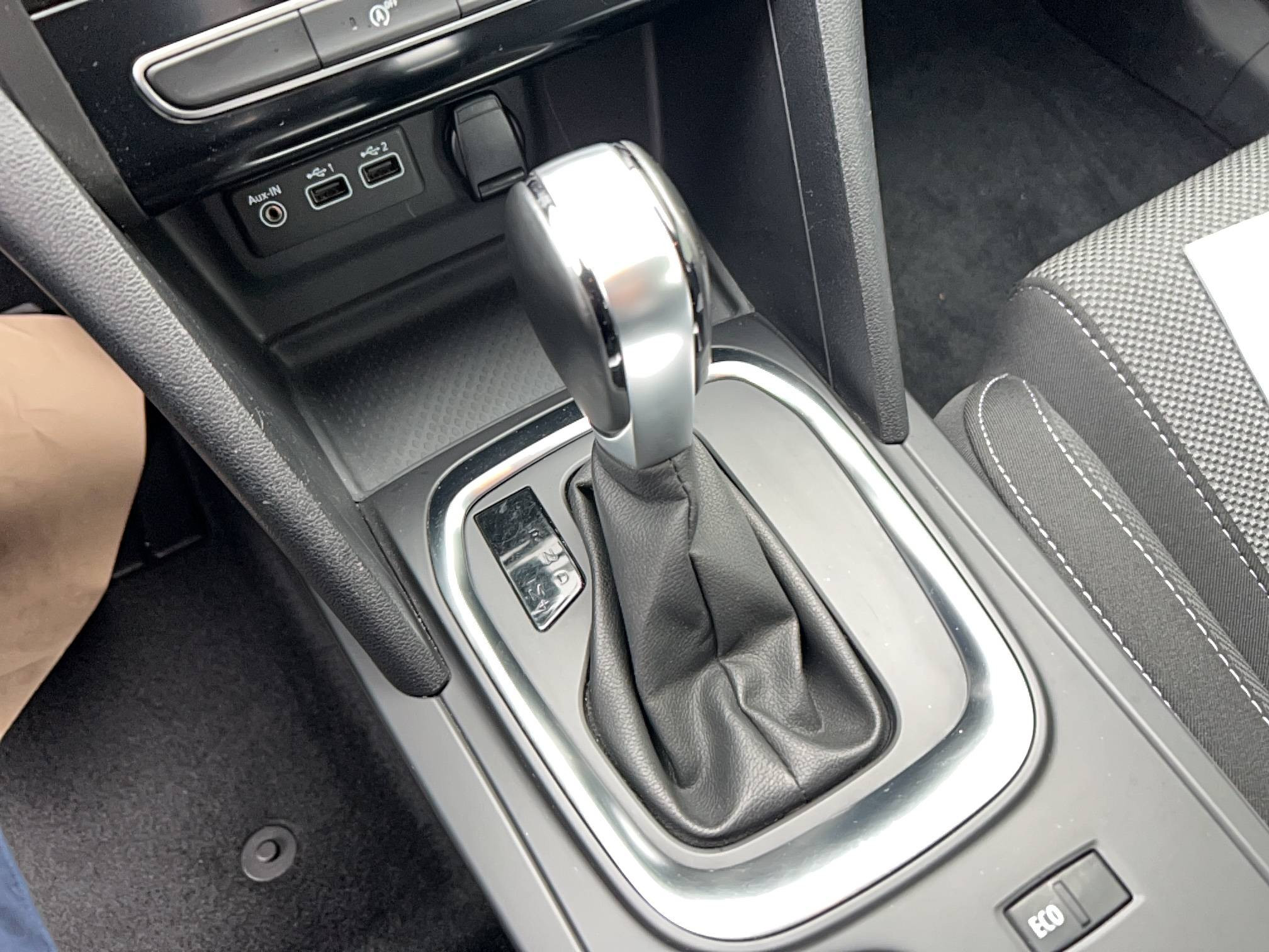 Vente en ligne Renault Megane 4  Blue dCi 115 EDC au prix de 14 590 €