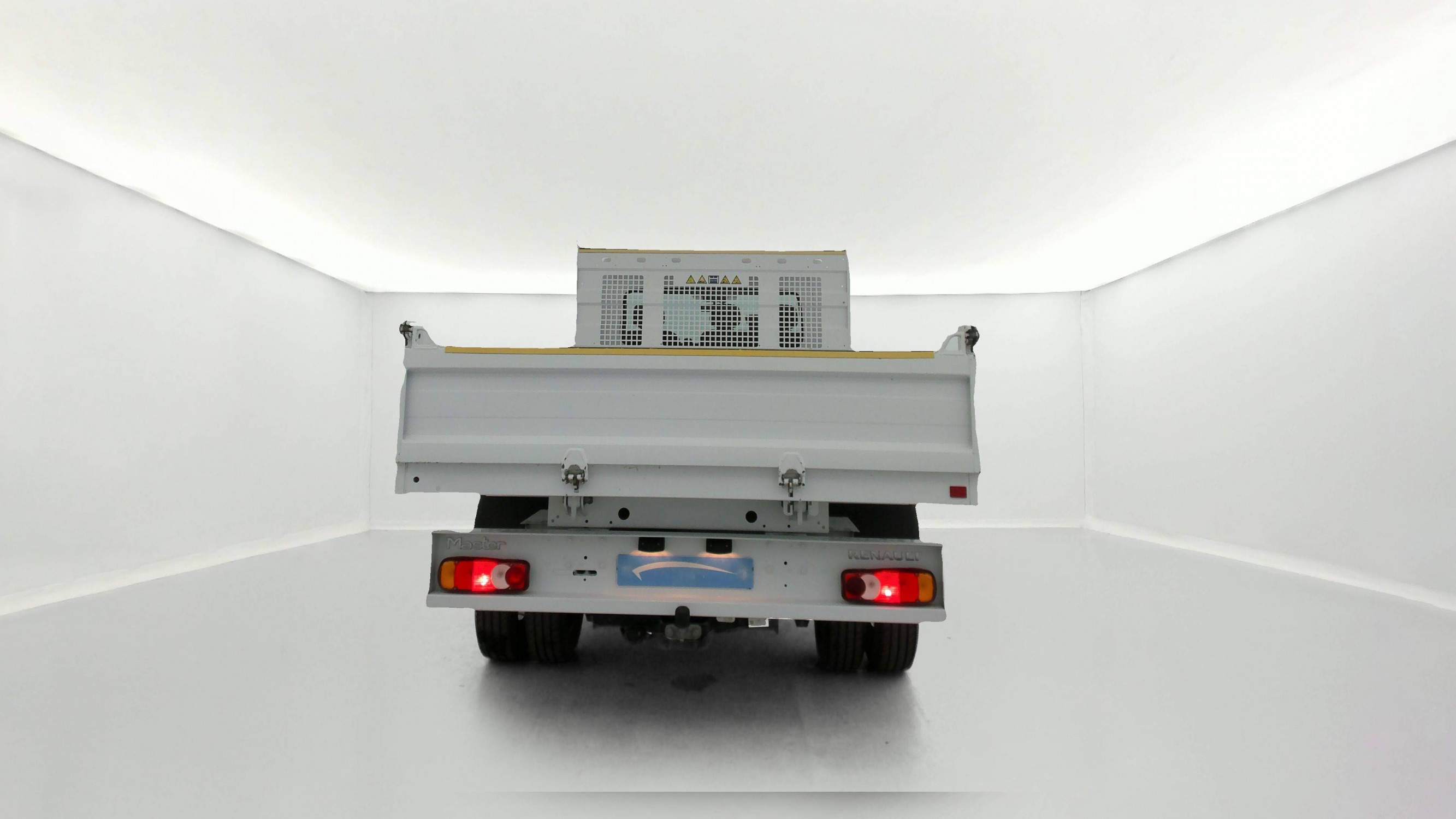 Vente en ligne Renault Master 3 Châssis Cabine MASTER CC PROP RJ3500 L2 PAFC BLUE DCI 130 EURO VI au prix de 33 990 €