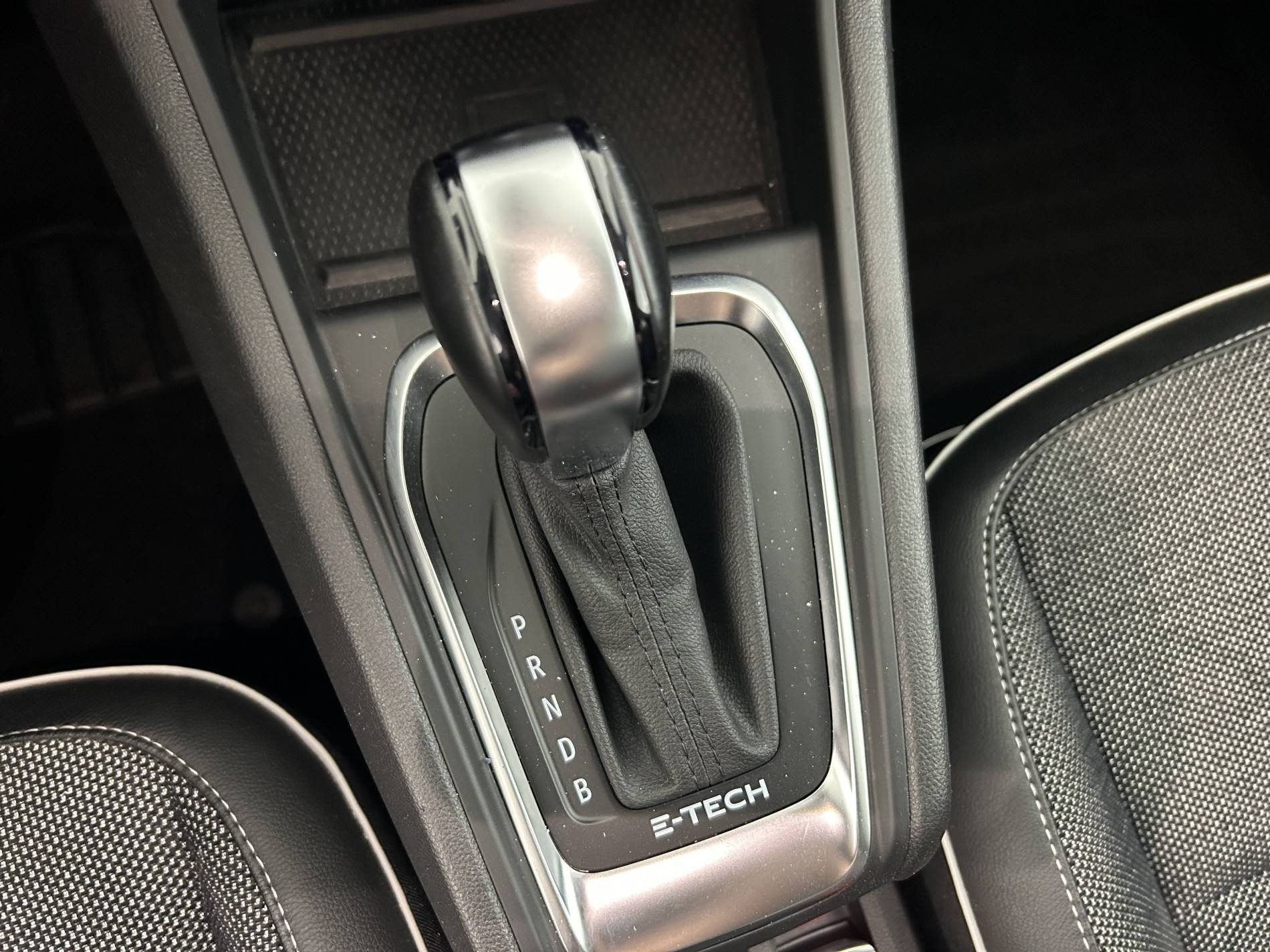 Vente en ligne Renault Captur  E-Tech 145 - 21 au prix de 18 490 €