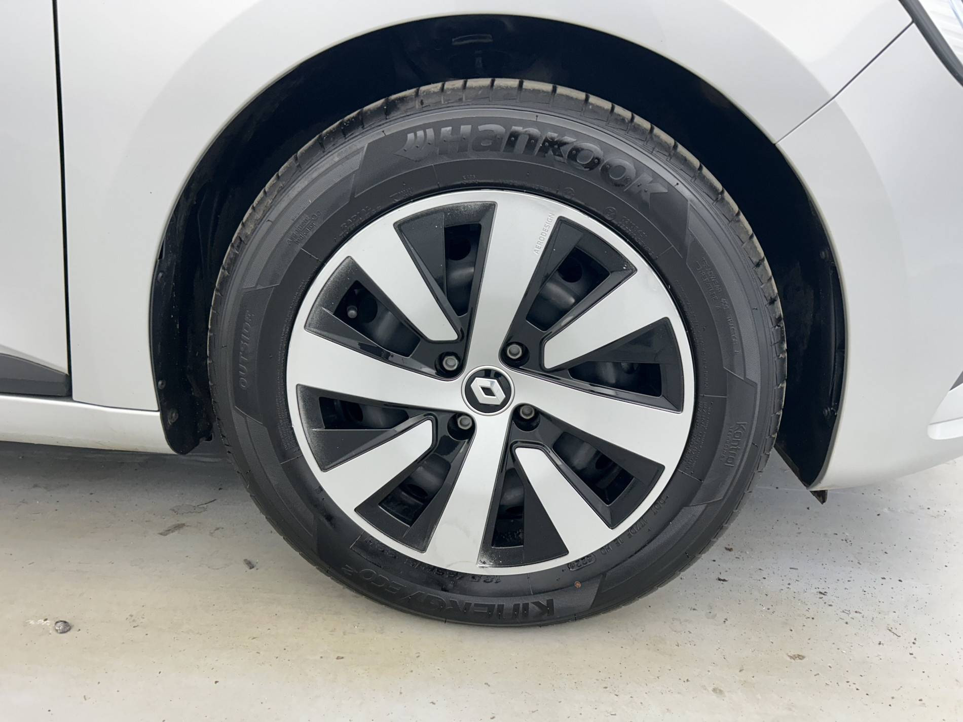 Vente en ligne Renault Clio 5 Clio TCe 90 au prix de 13 790 €