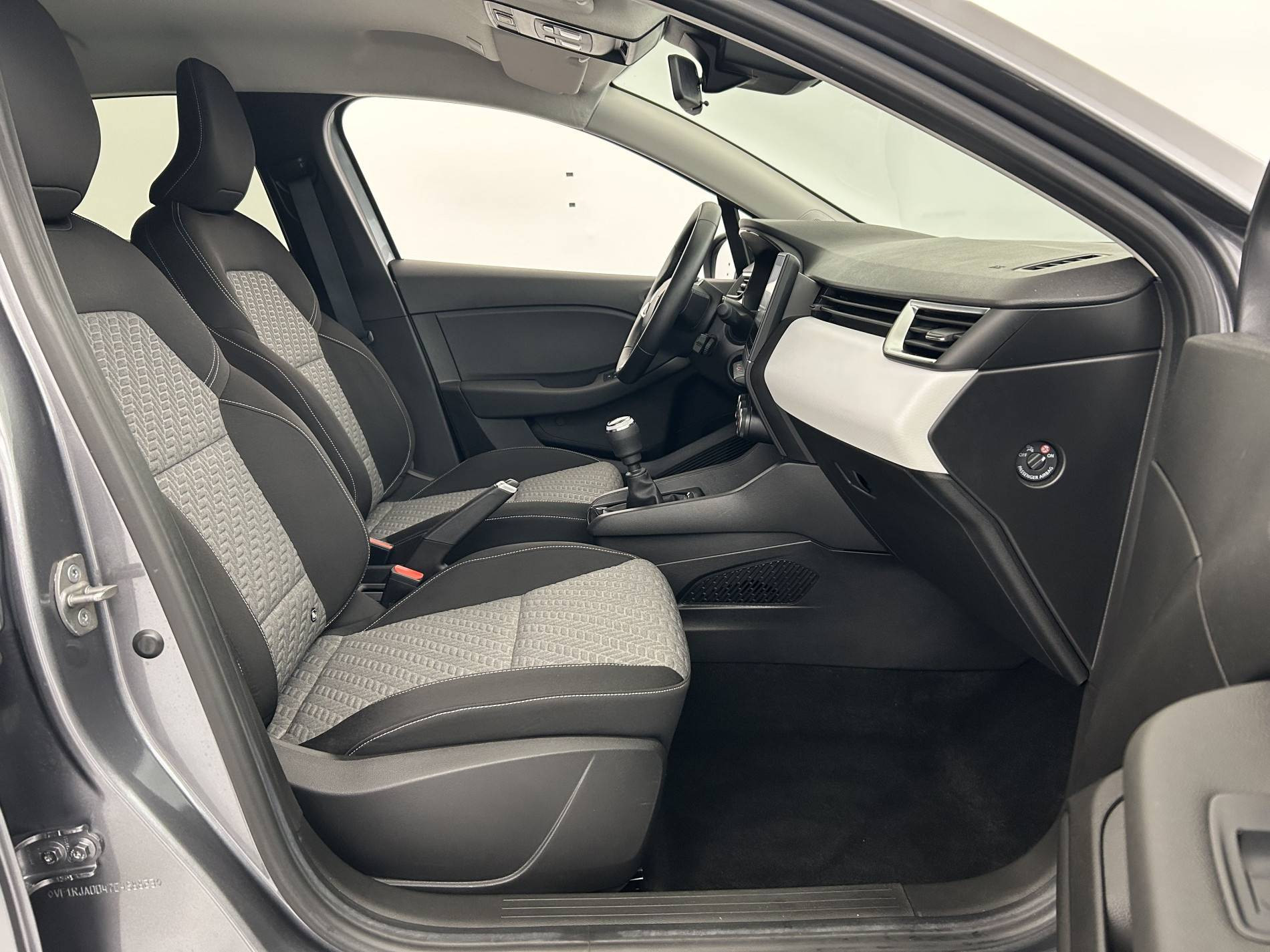 Vente en ligne Renault Clio 5 Clio TCe 90 au prix de 14 690 €