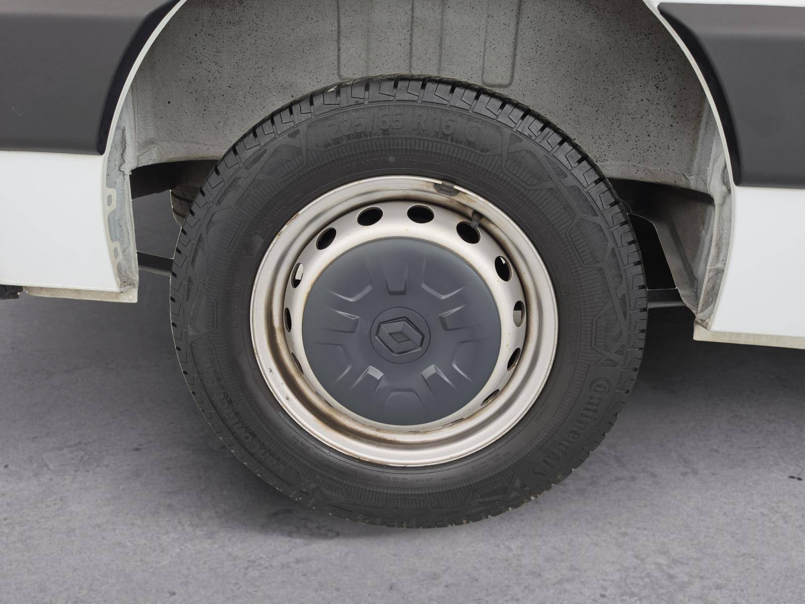 Vente en ligne Renault Master Fourgon MASTER FGN TRAC F3500 L2H2 BLUE DCI 135 au prix de 22 990 €
