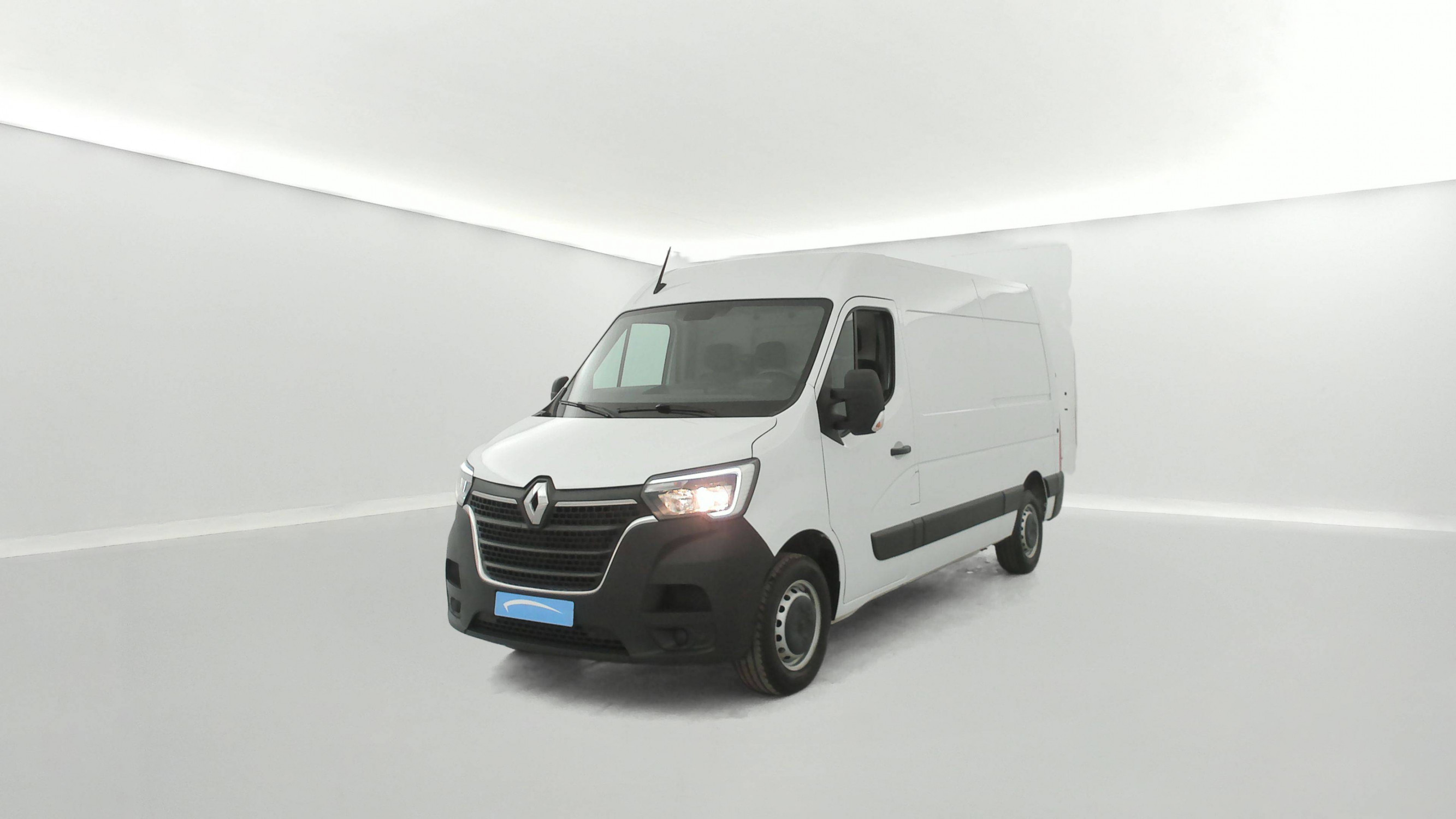 Renault Master Fourgon MASTER FGN TRAC F3500 L2H2 BLUE DCI 135 occasion de 2024 en vente à Auray