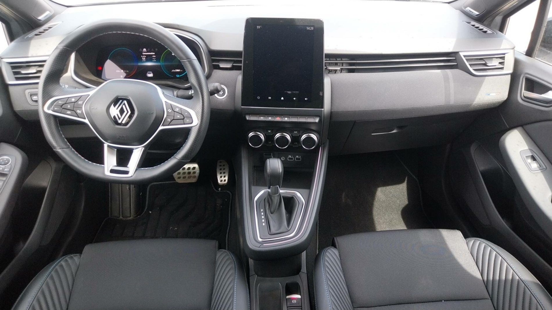 Vente en ligne Renault Clio 5 Clio E-Tech full hybrid 145 au prix de 20 390 €