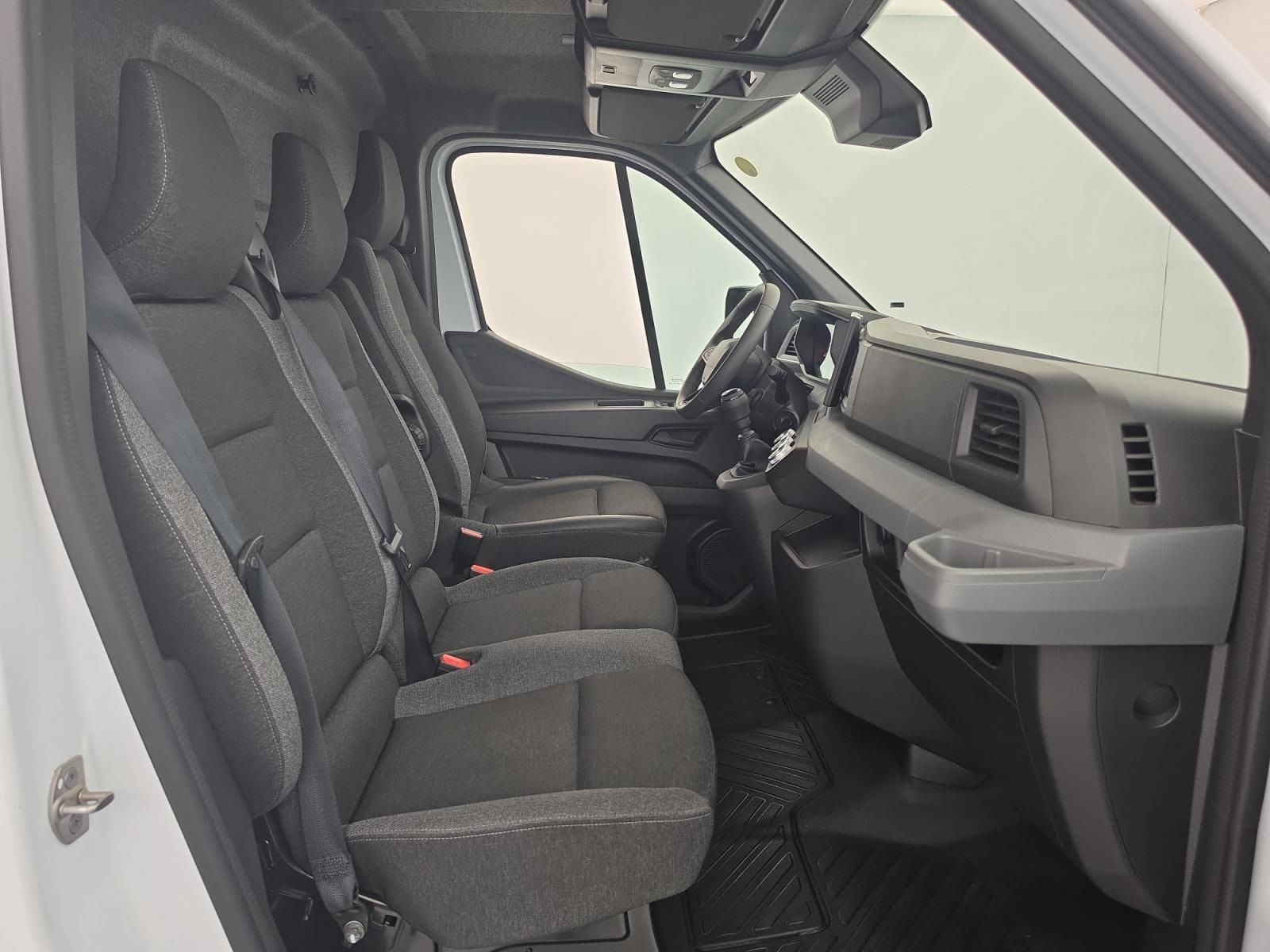 Vente en ligne Renault Master Fourgon MASTER FG BLUE DCI 130 L2H2 3T5 TR au prix de 28 490 €