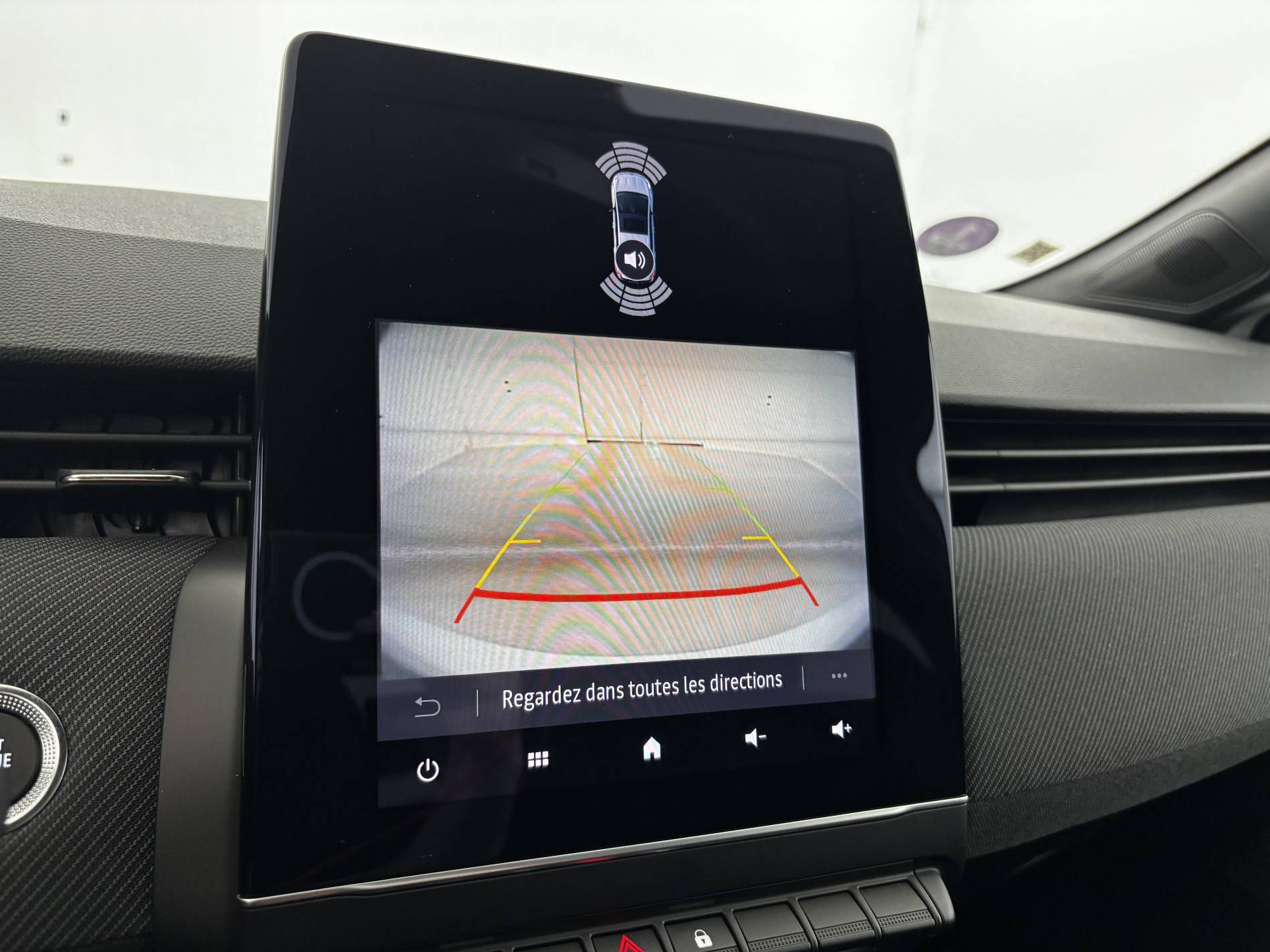 Vente en ligne Renault Clio 5 Clio E-Tech full hybrid 145 au prix de 20 790 €