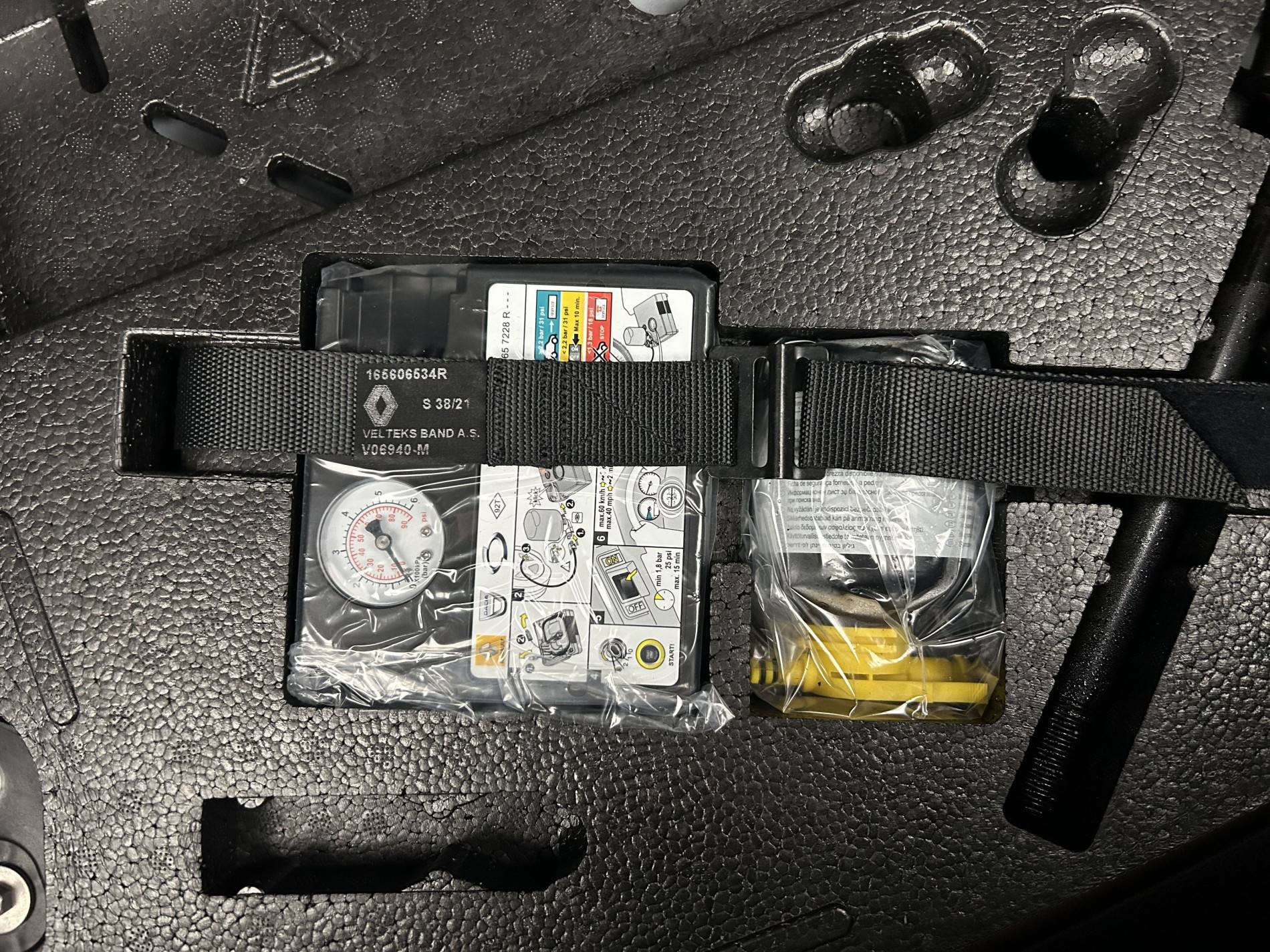 Vente en ligne Renault Clio 5 Clio E-Tech 140 - 21N au prix de 16 890 €