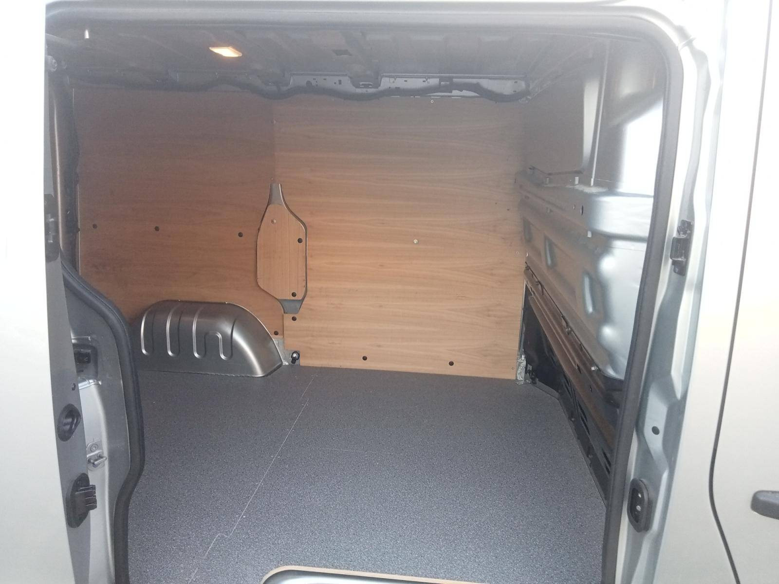 Vente en ligne Renault Trafic 3 Fourgon TRAFIC FG BLUE DCI 170 L1H1 2T8 AUTO au prix de 34 490 €