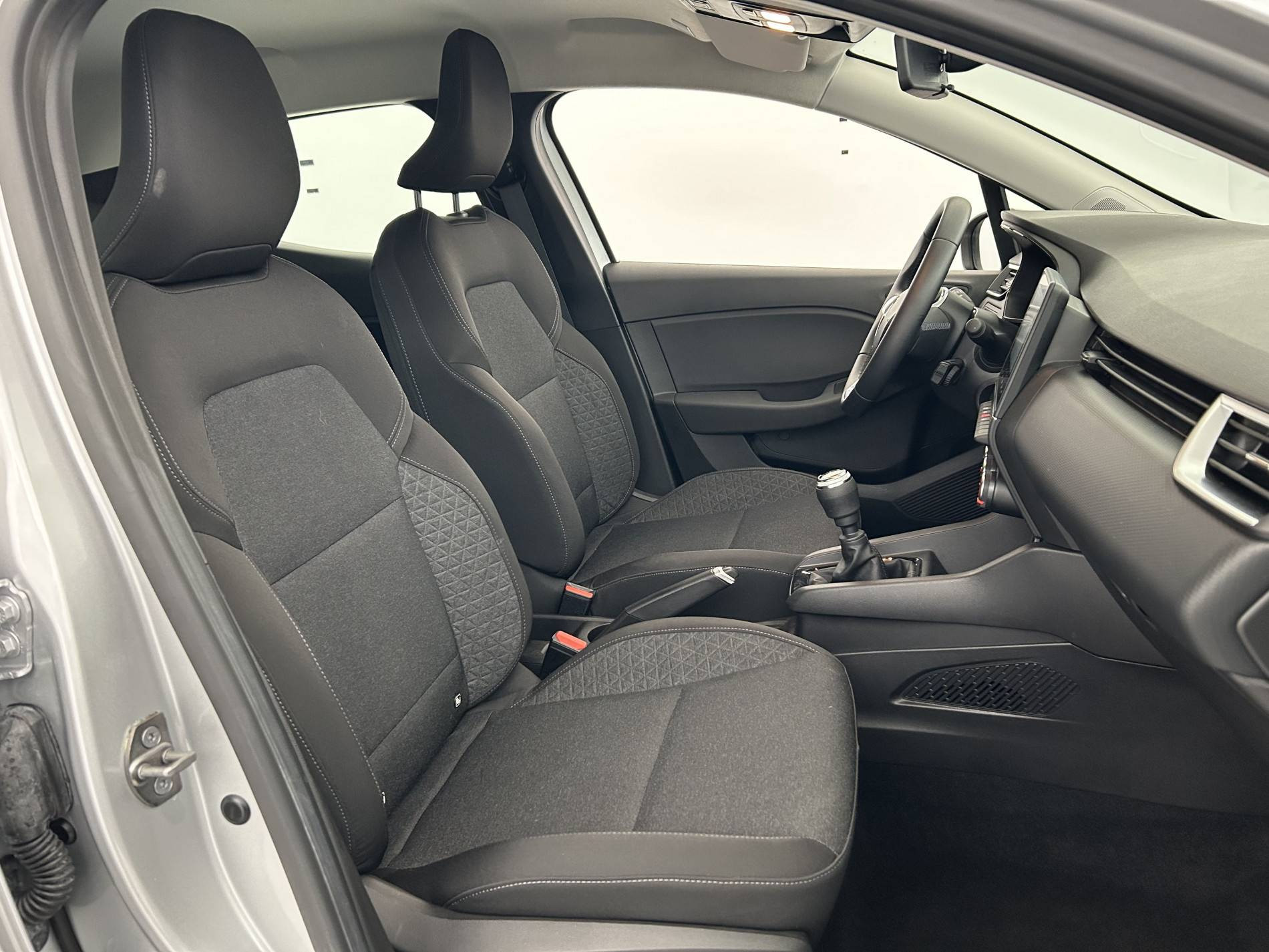 Vente en ligne Renault Clio 5 Clio TCe 90 au prix de 14 990 €